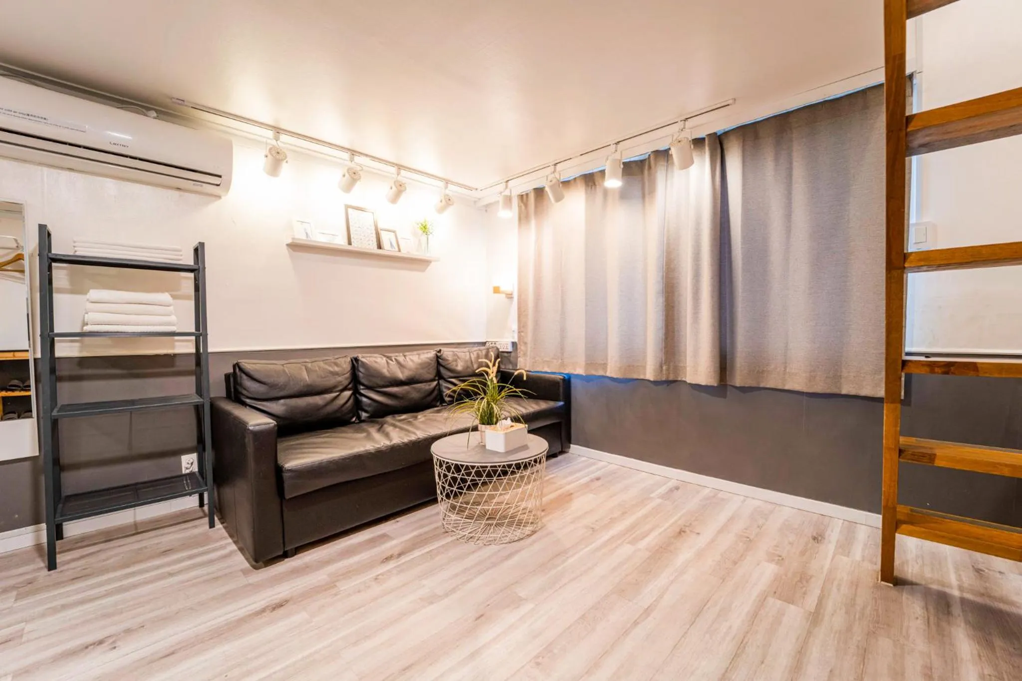 Bed in Seoul Mansion Guesthouse