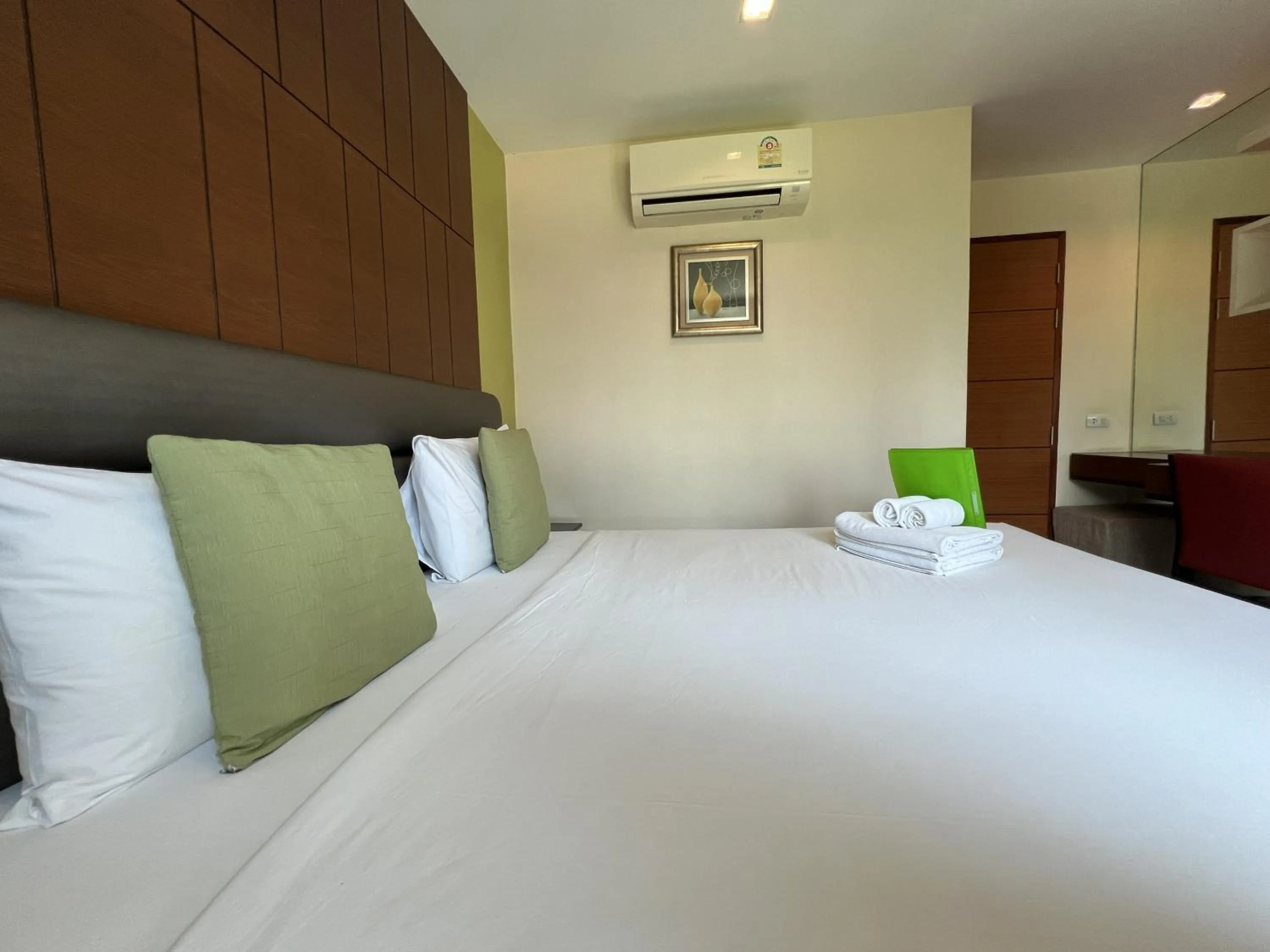 Bedroom, Bed in Silom Forest Exclusive Residence