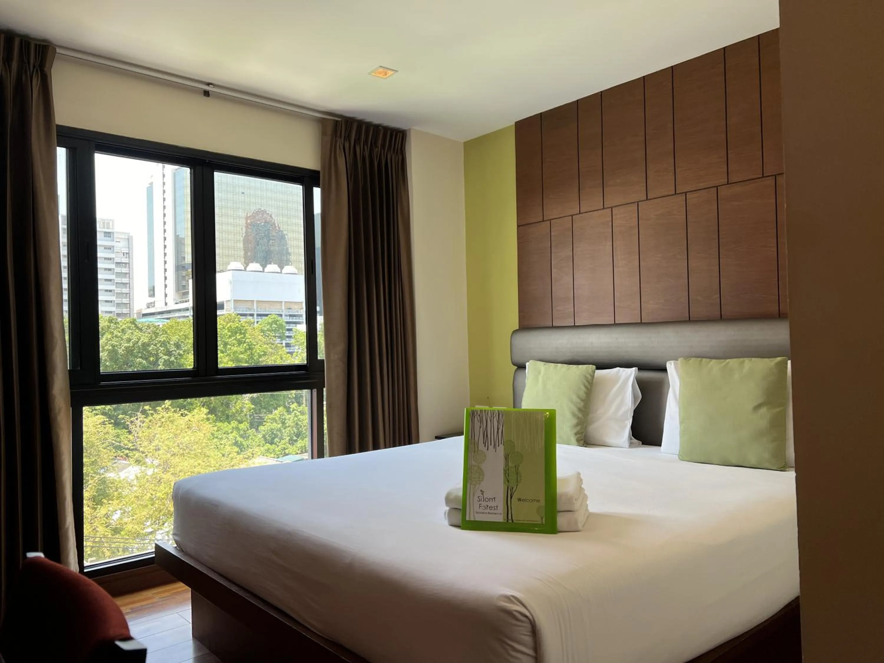 Bedroom, Bed in Silom Forest Exclusive Residence