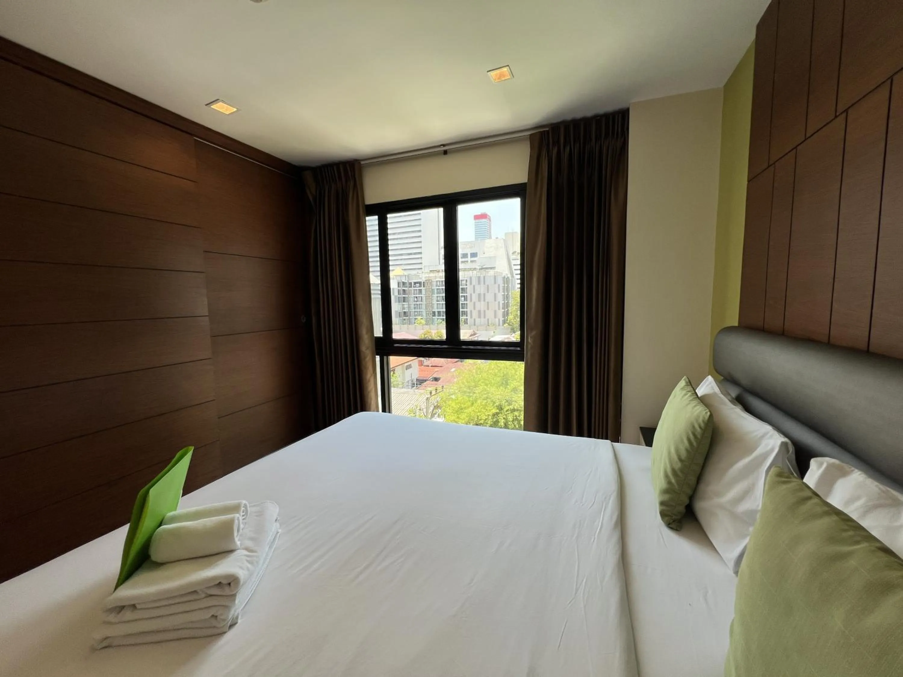 Bedroom, Bed in Silom Forest Exclusive Residence
