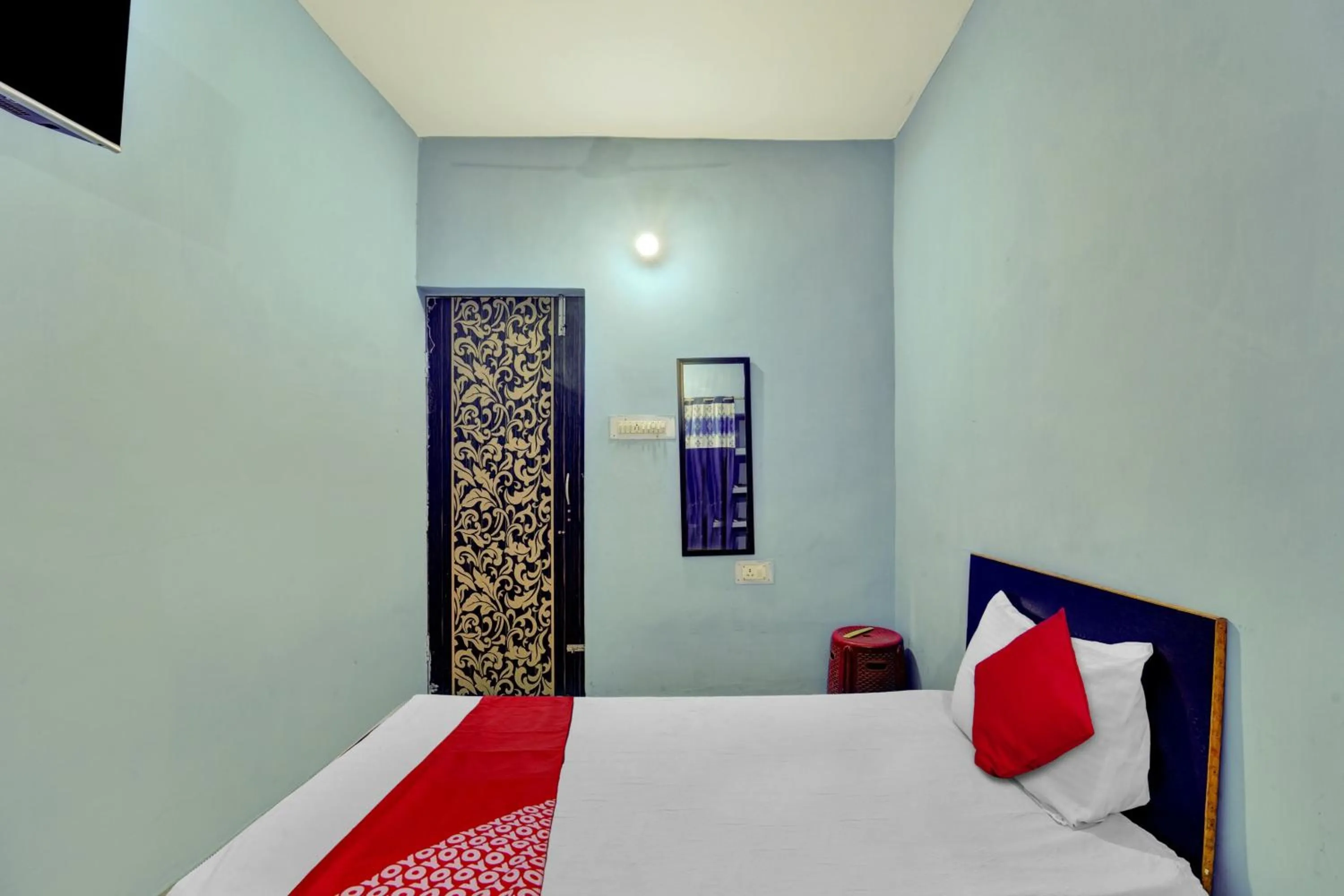 Bedroom, Bed in Hotel O Glad Guest House