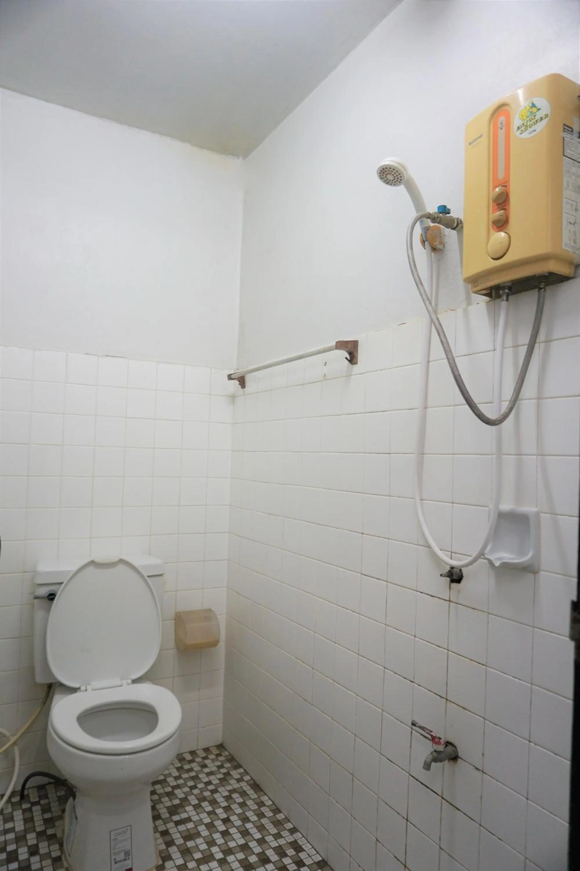 Bathroom in Chomdoi House Hotel
