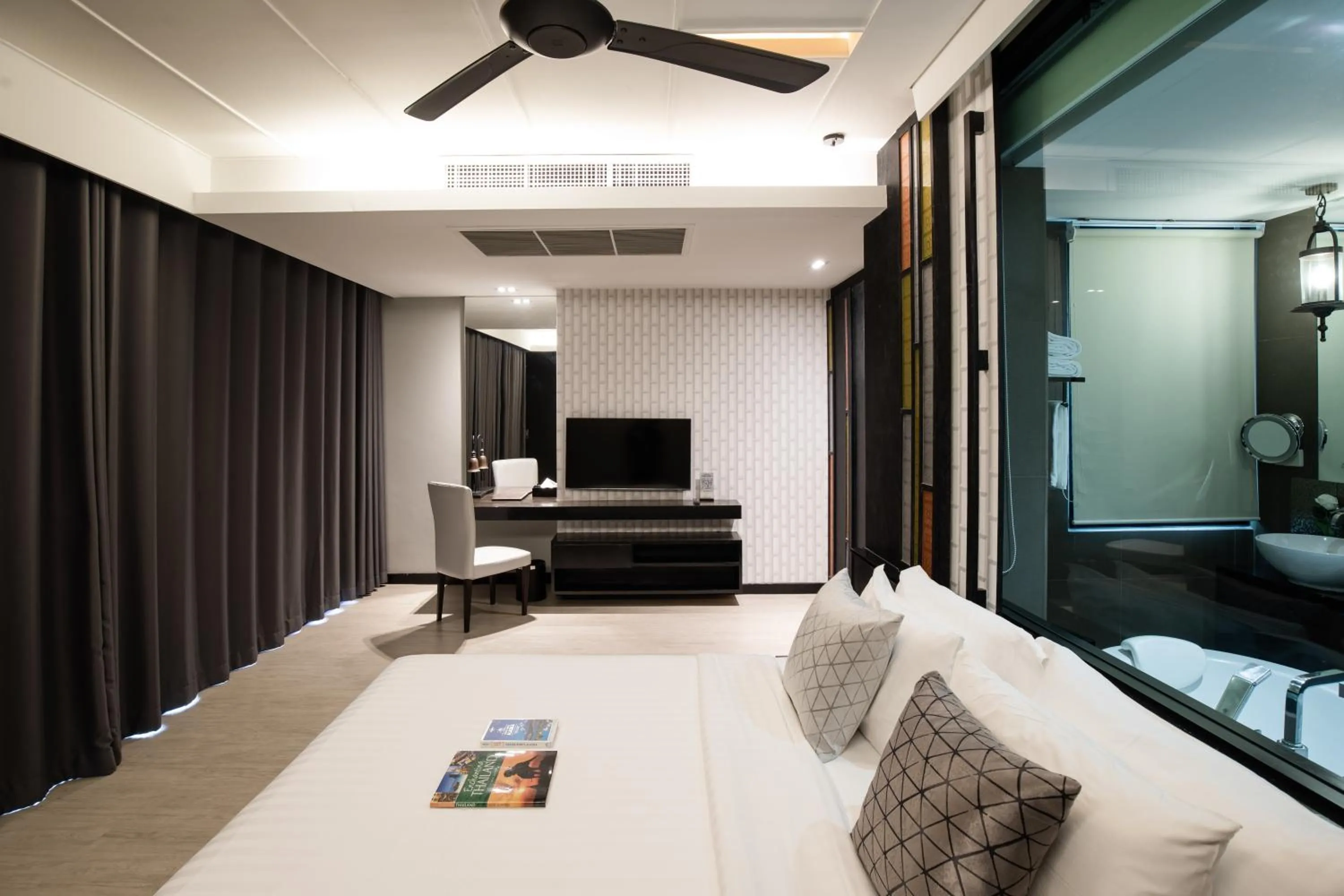 Bedroom, Bed in De Chai Oriental Nimman - SHA Plus