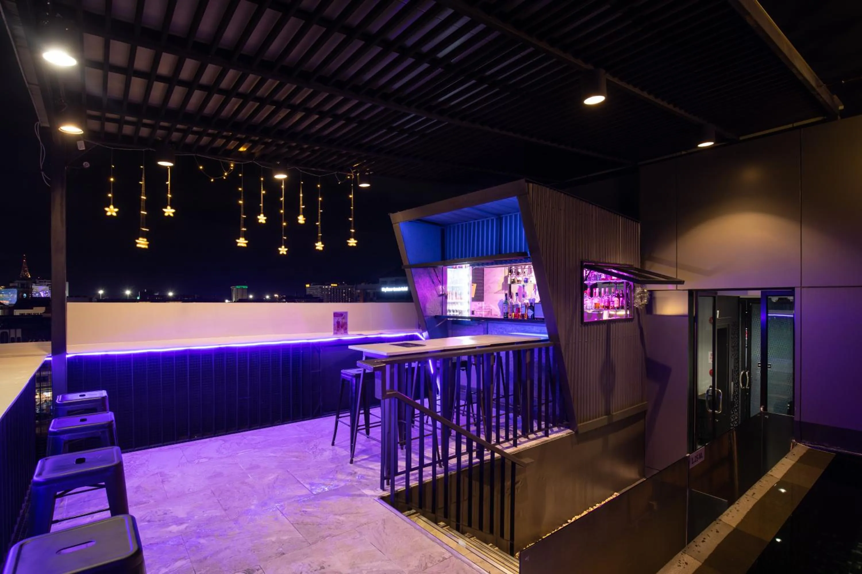 Swimming pool in De Chai Oriental Nimman - SHA Plus