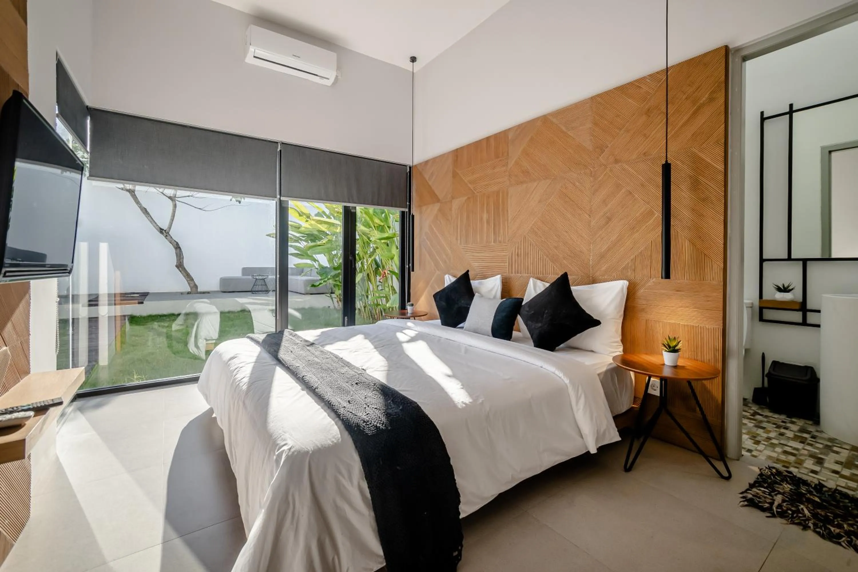 Bedroom, Bed in Mile Stone Villa