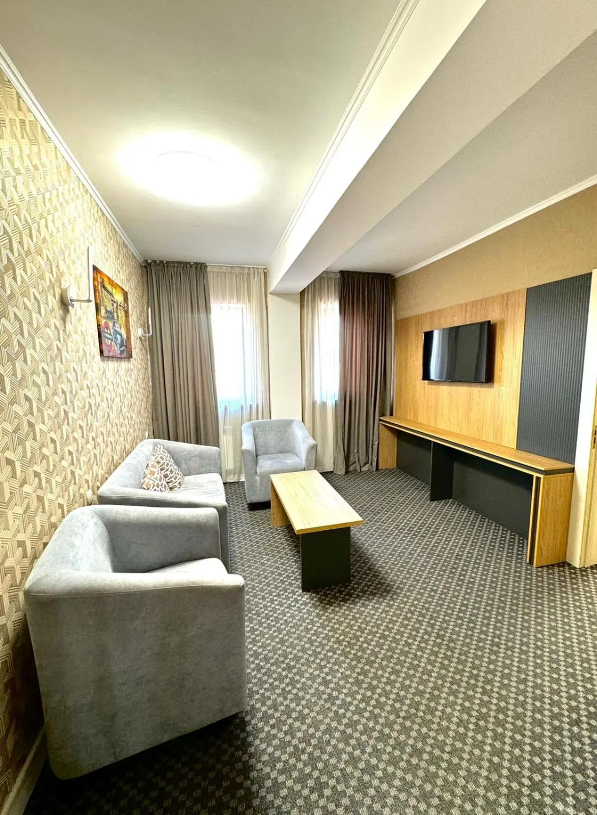 Bed in Golden Palace Hotel