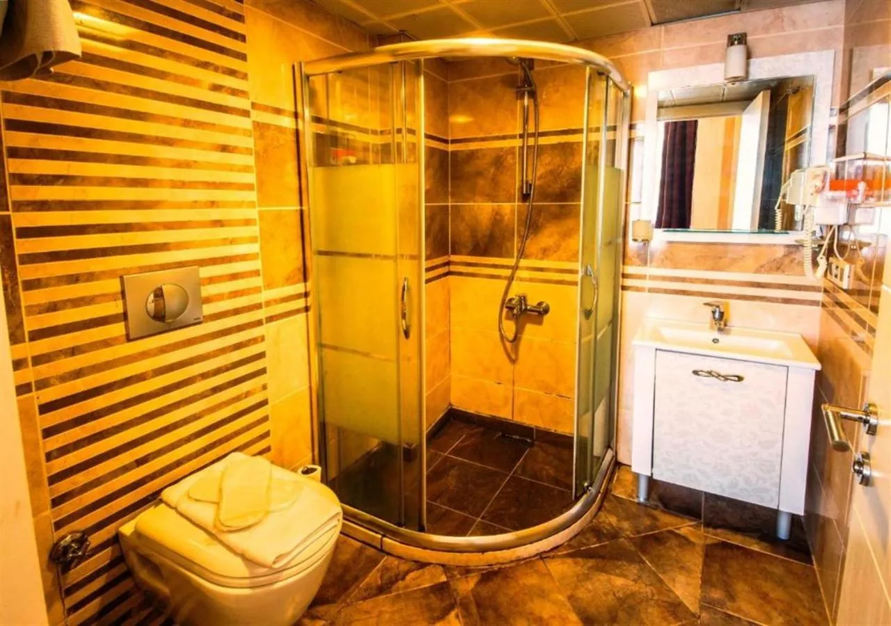 Shower in Montagna Hera Hotel Taksim