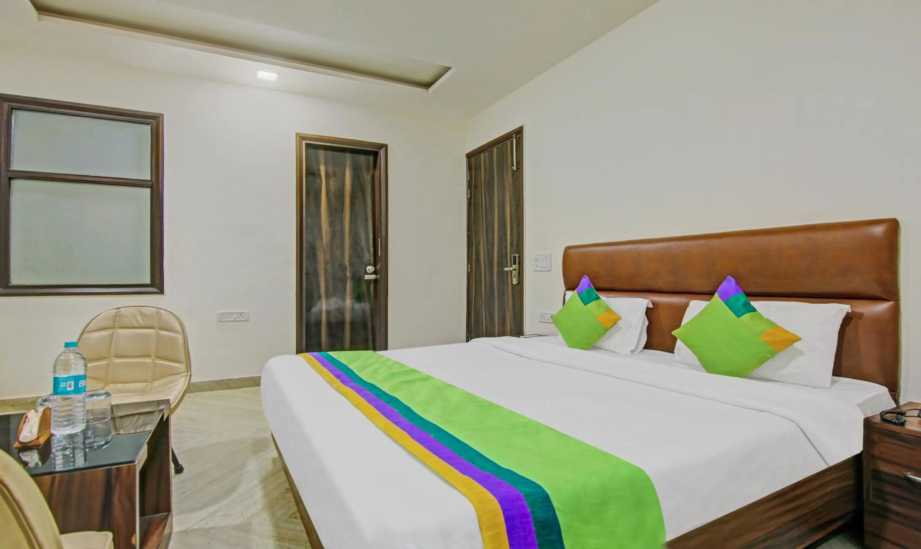 Bedroom, Bed in Itsy Hotels Prime Stay