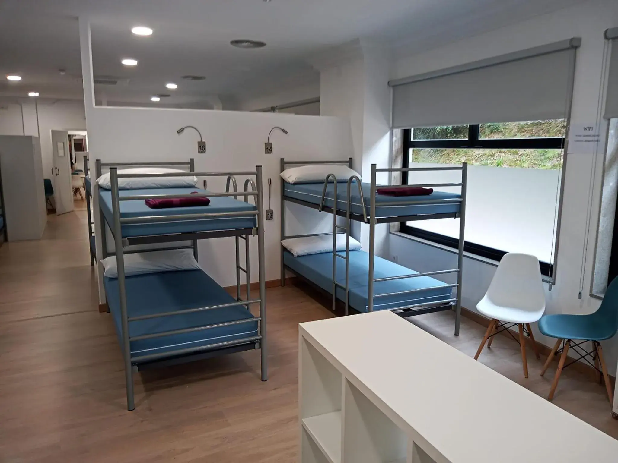 Bunk Bed in Mixed Dormitory Room in A Fonte De Compostela Bunk Bed in Mixed Dormitory Room in A Fonte De Compostela
