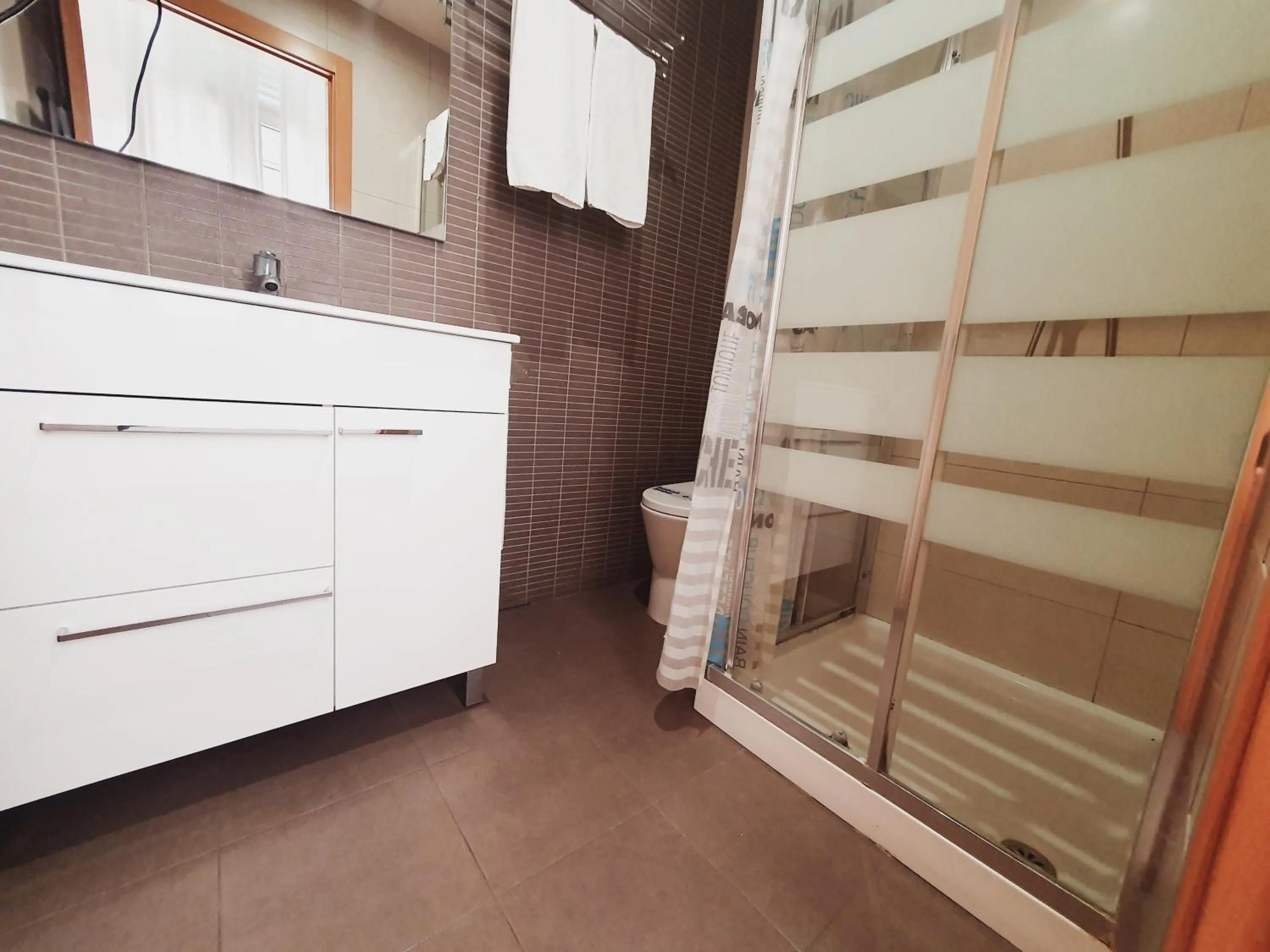 Shower in Luxury Apartments Puerto Valencia