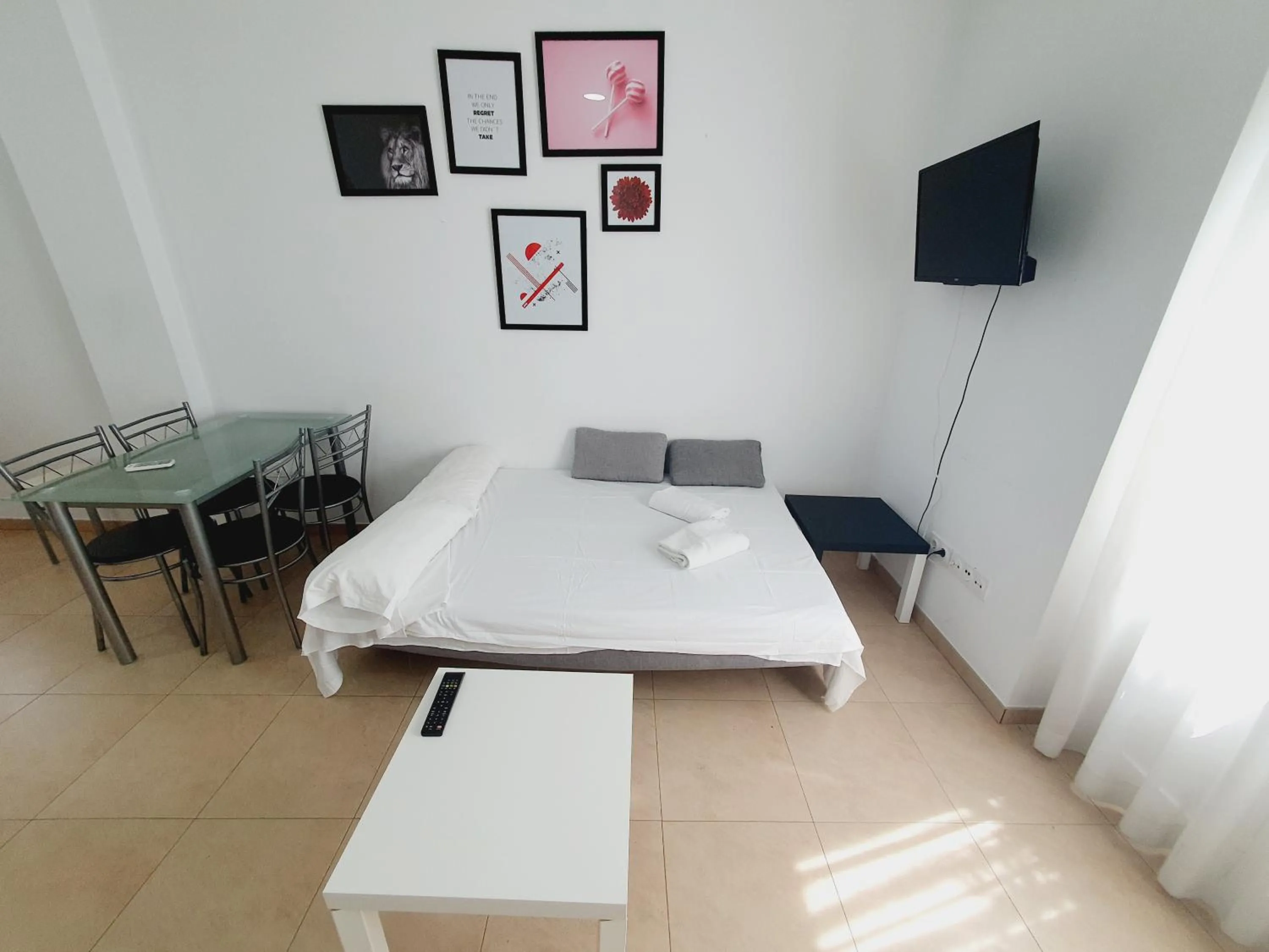 Lounge or bar, Bed in Luxury Apartments Puerto Valencia