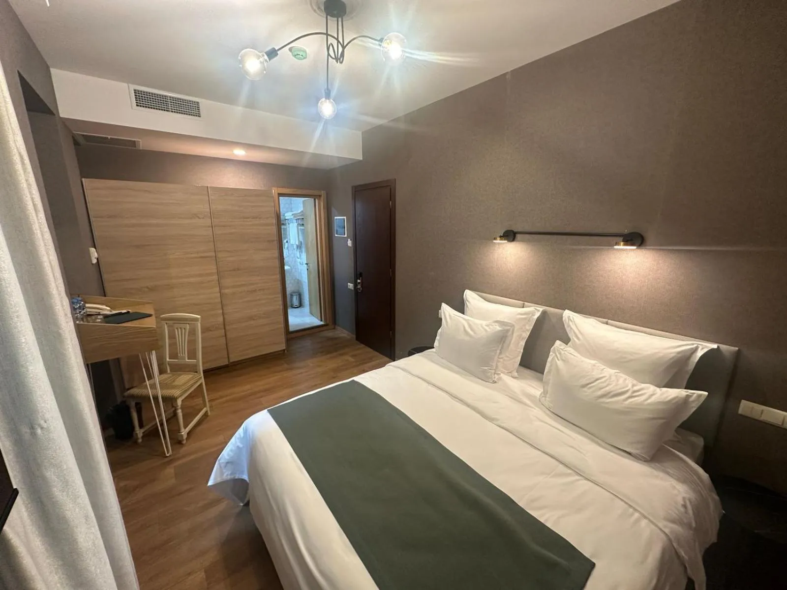 Property building, Bed in Mukhrantubani Boutique Hotel