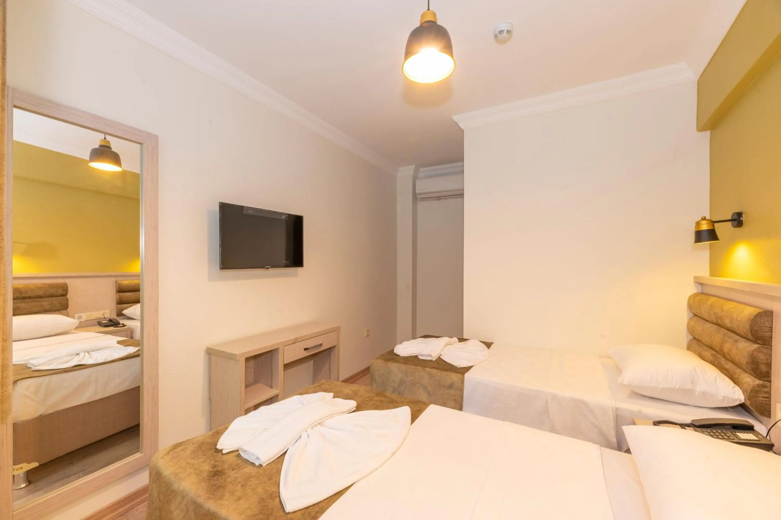 Photo of the whole room, Bed in Bazaar Hotels Old City