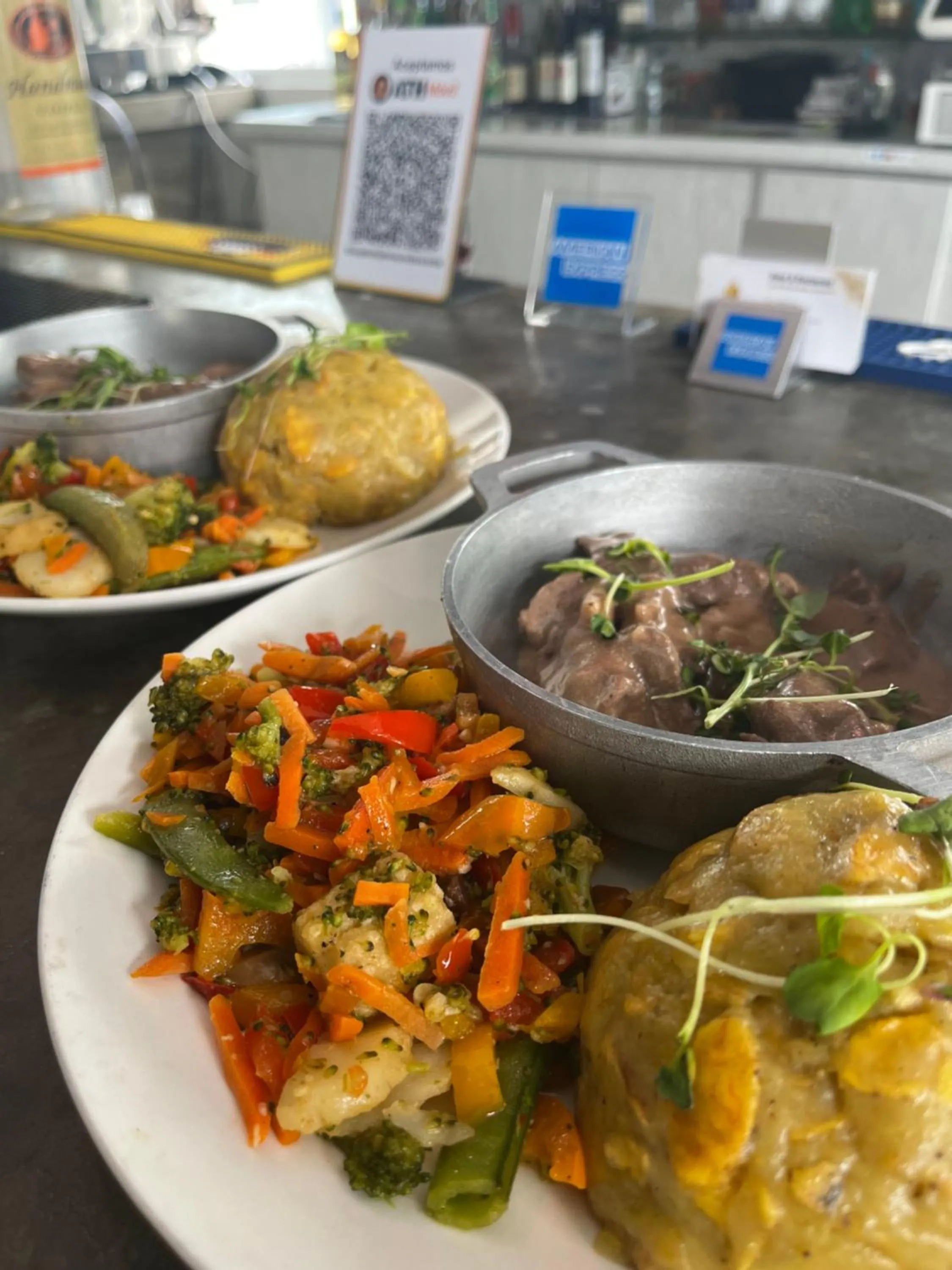 Restaurant/places to eat in Douglas Highway Inn Hotel