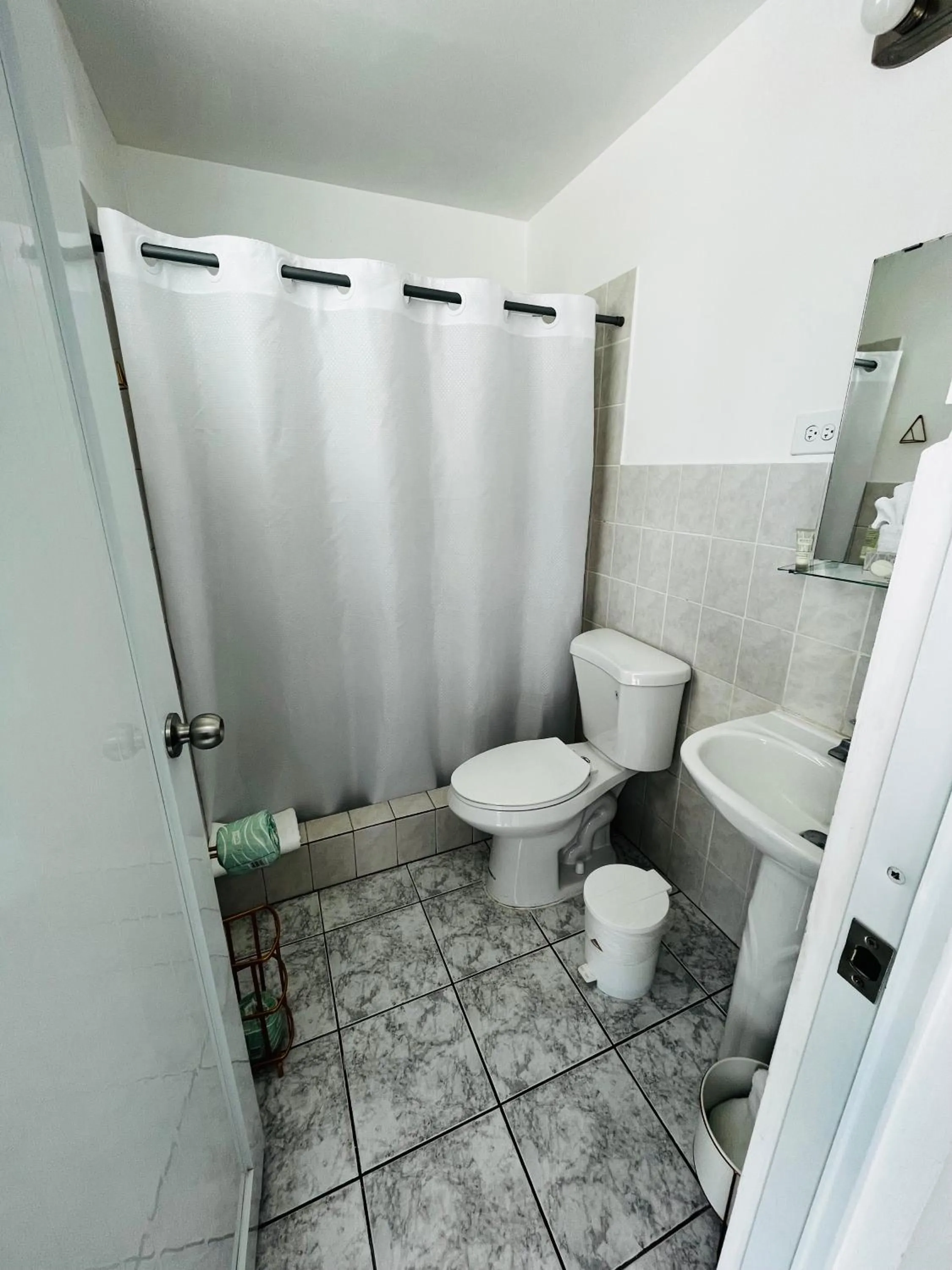 Shower in Douglas Highway Inn Hotel