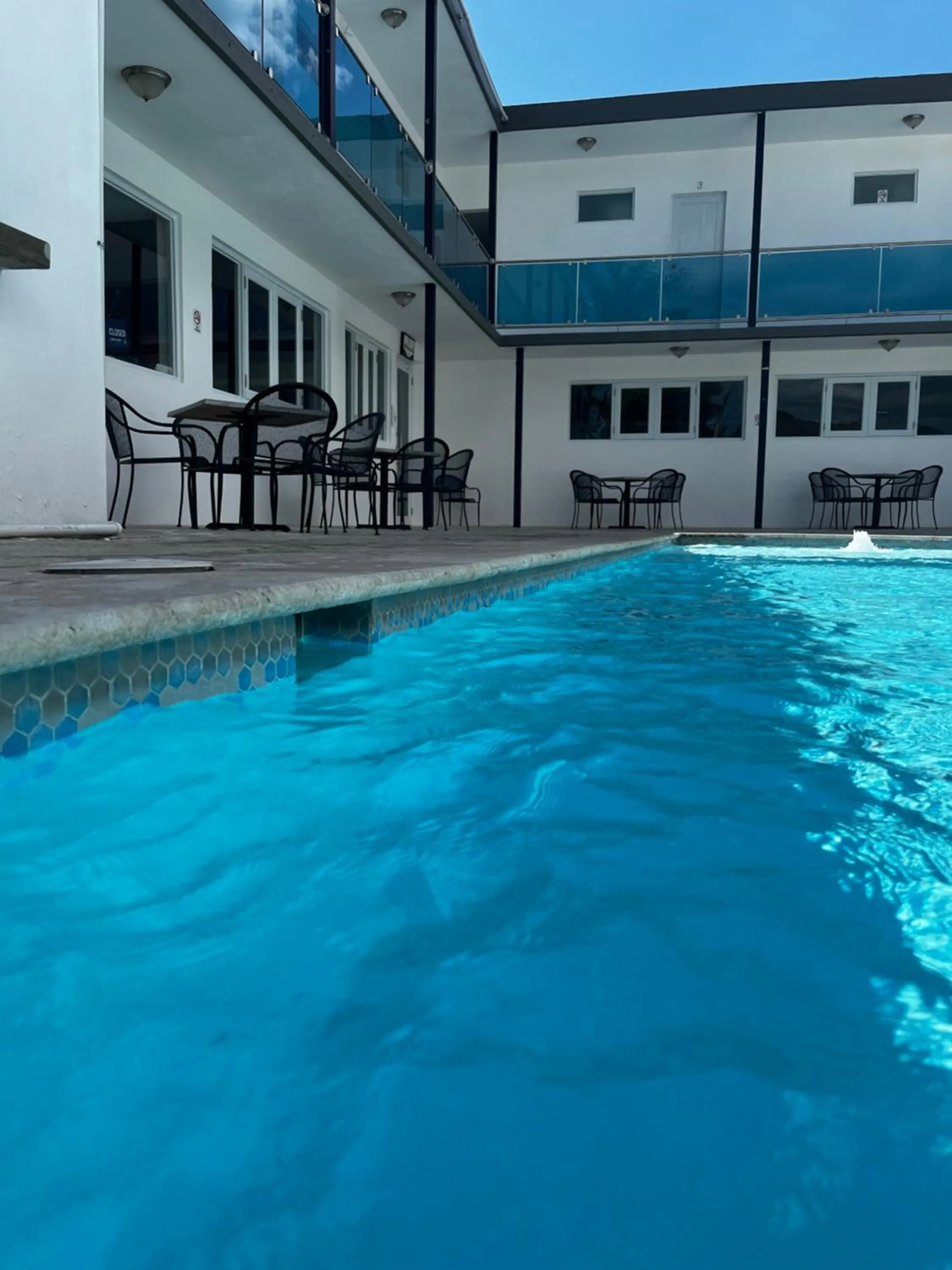 Swimming pool in Douglas Highway Inn Hotel
