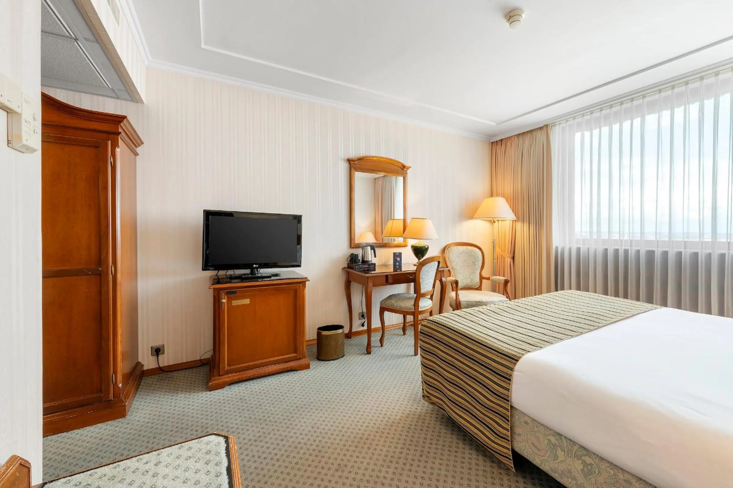 Bedroom, Bed in Panorama by Verdi Hotels