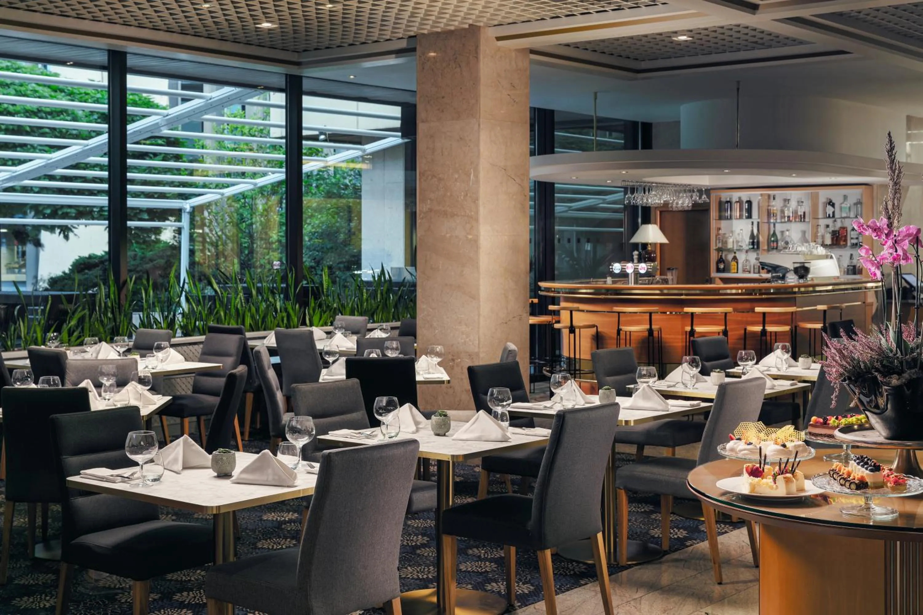 Lounge or bar in Panorama by Verdi Hotels