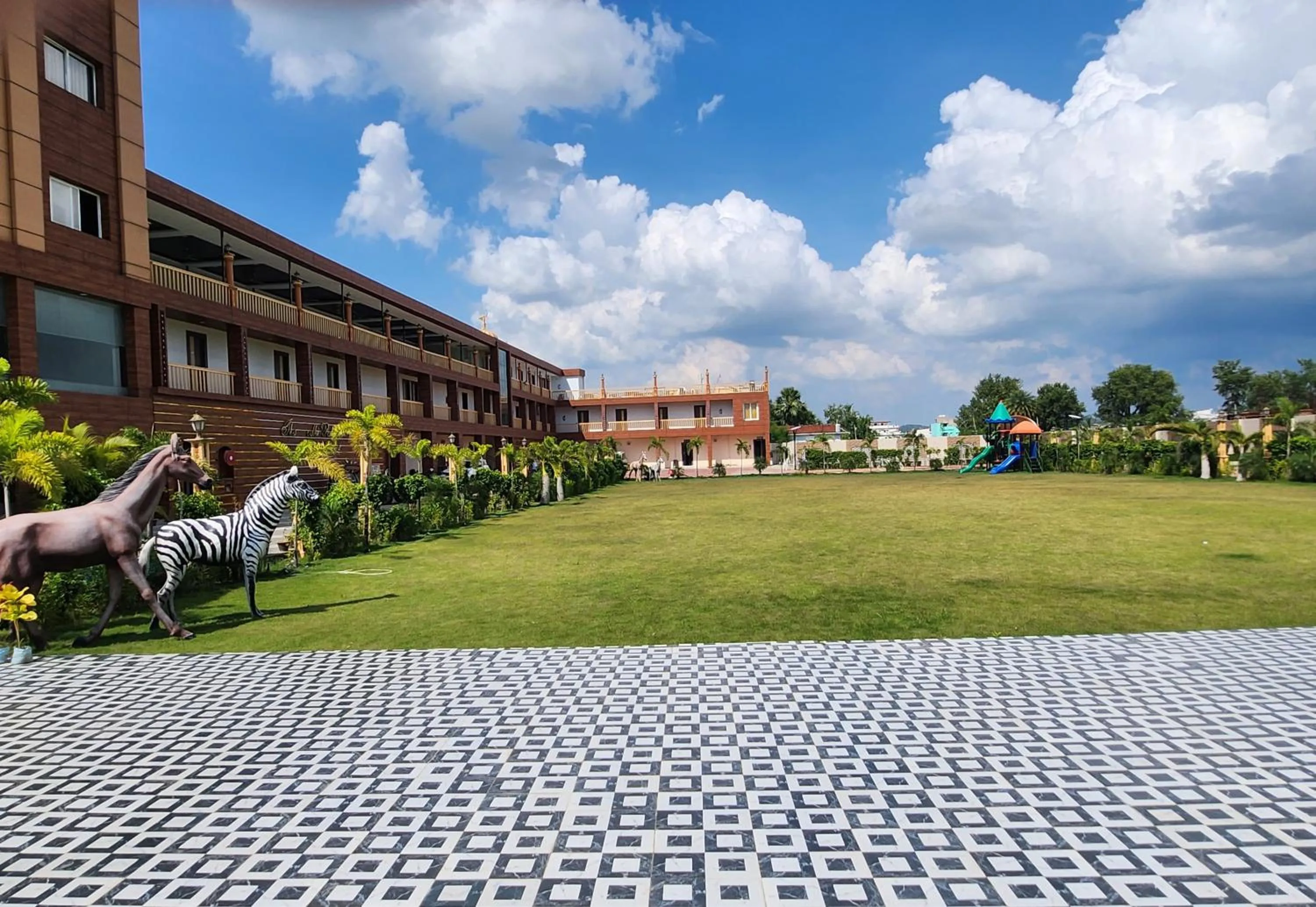 Garden in THE BODHI PALACE RESORT