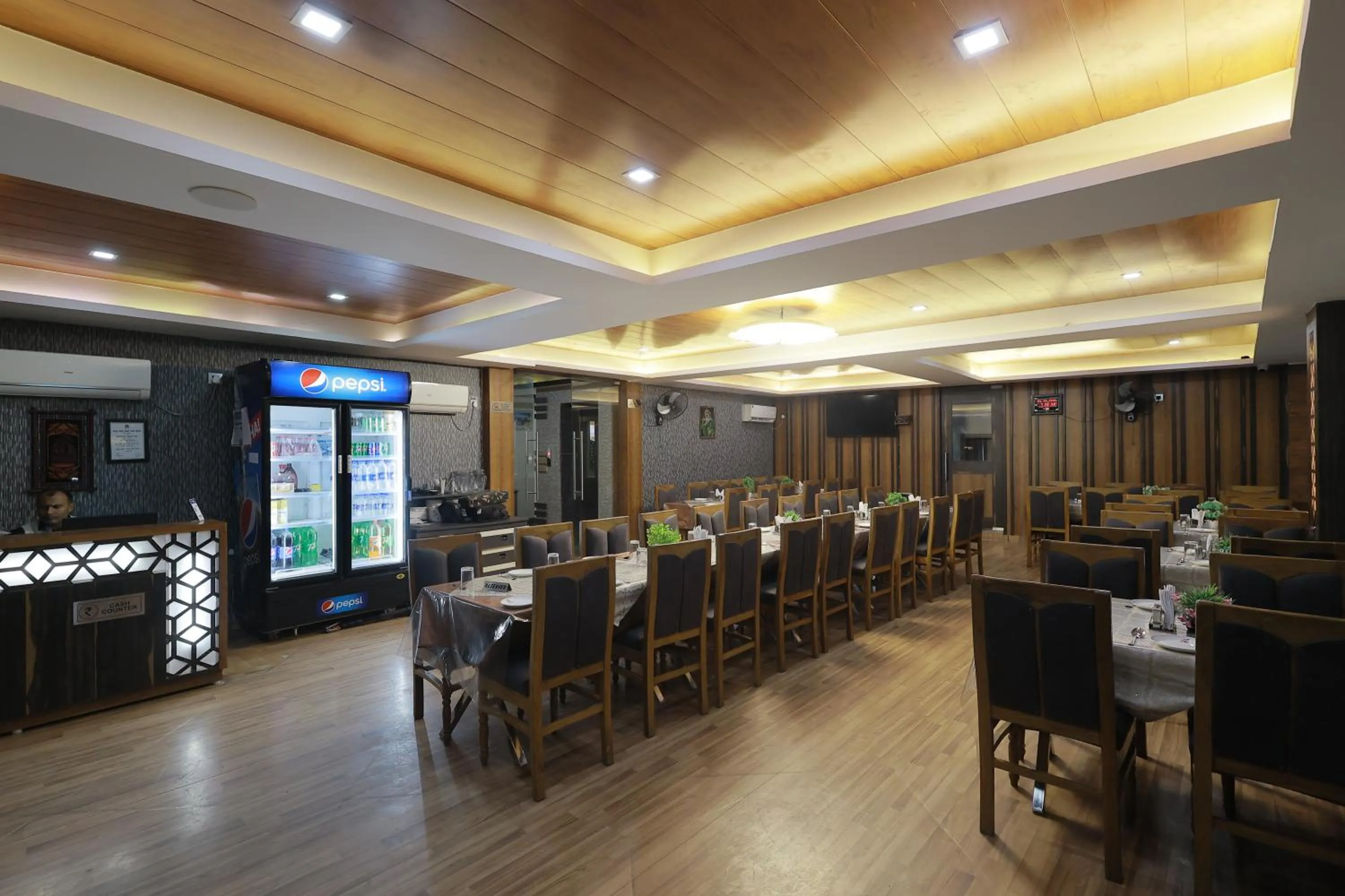 Restaurant/places to eat in THE BODHI PALACE RESORT