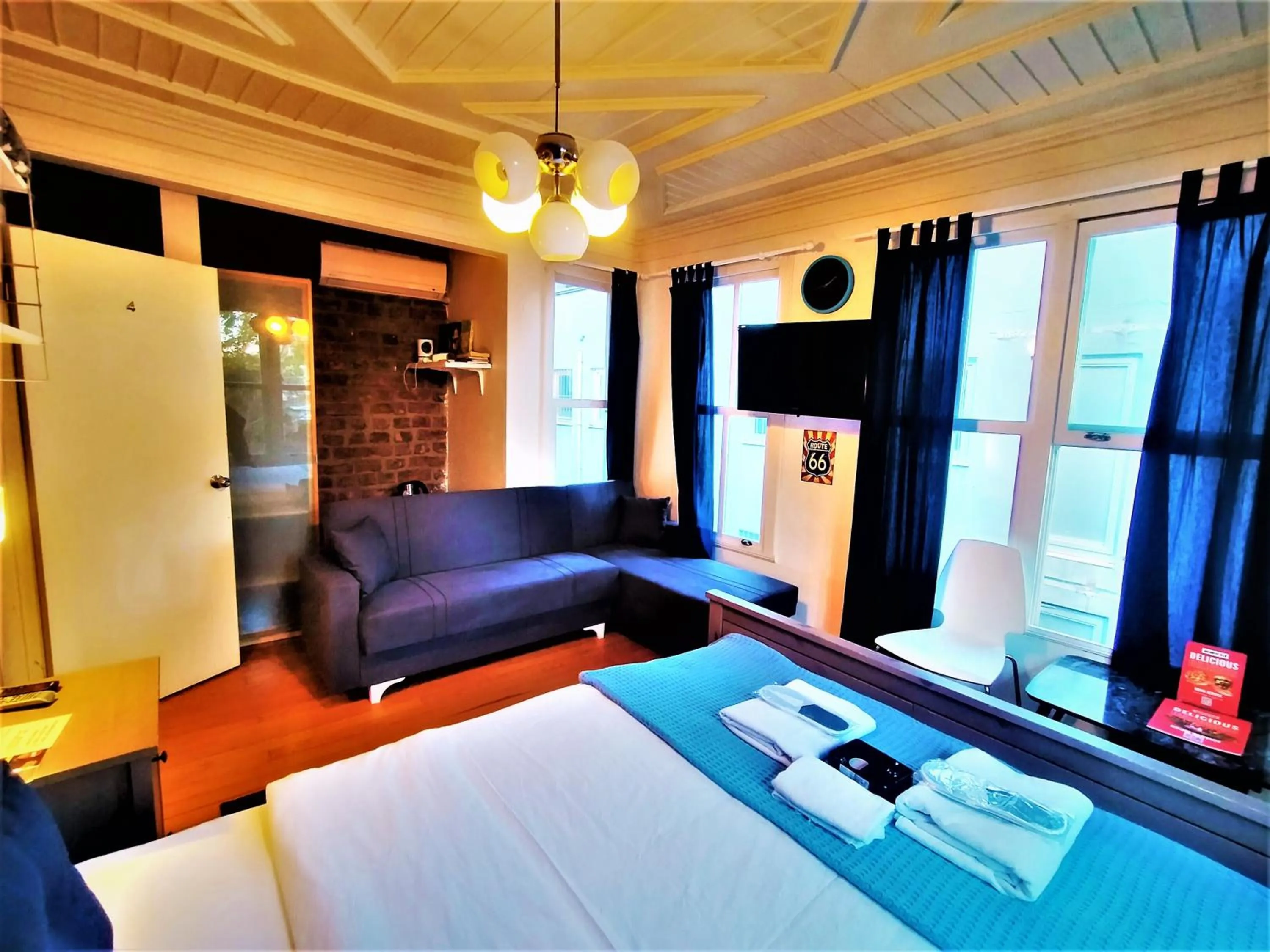 Photo of the whole room in Dreamers V&V Hotel Cihangir