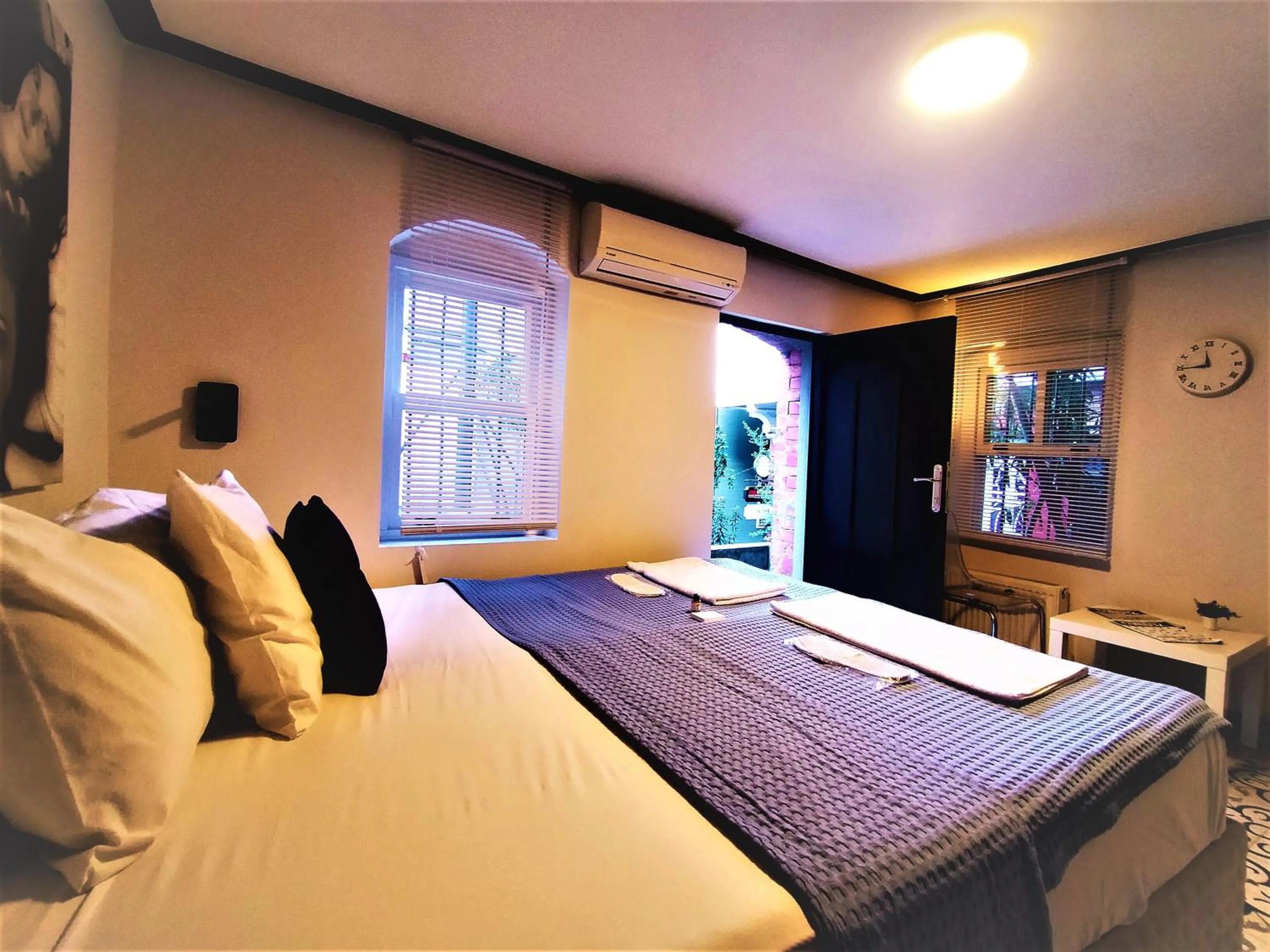 Photo of the whole room in Dreamers V&V Hotel Cihangir