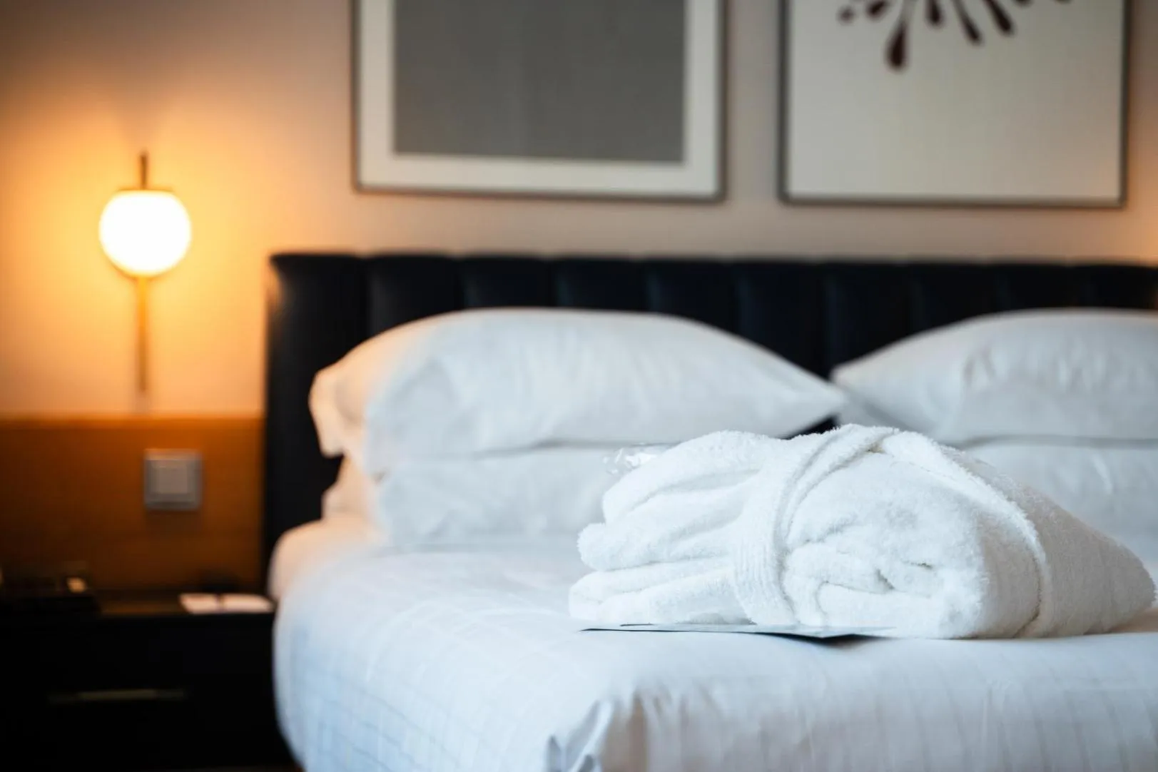 Bedroom, Bed in K+K Hotel Fenix