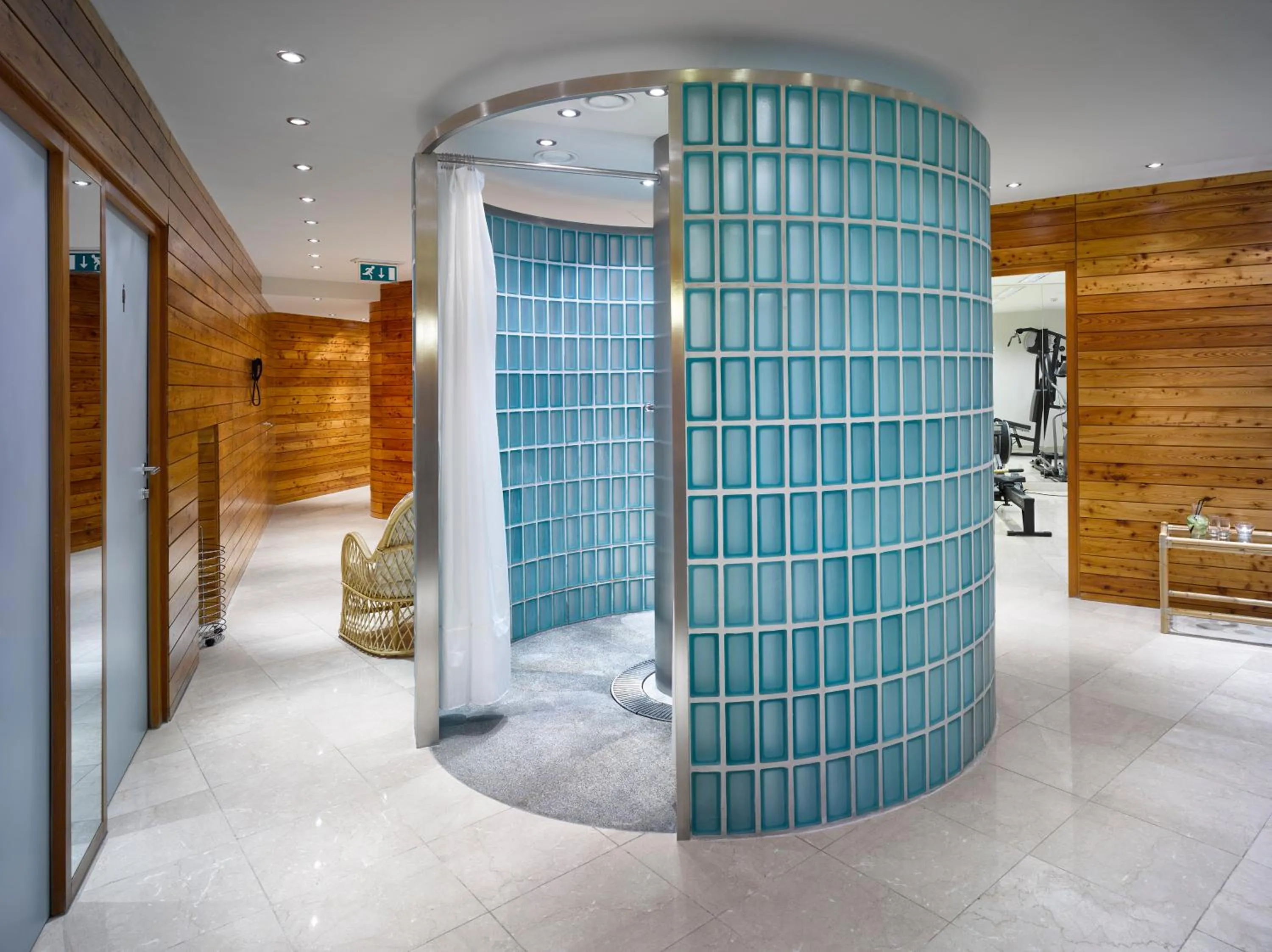 Fitness centre/facilities in K+K Hotel Fenix