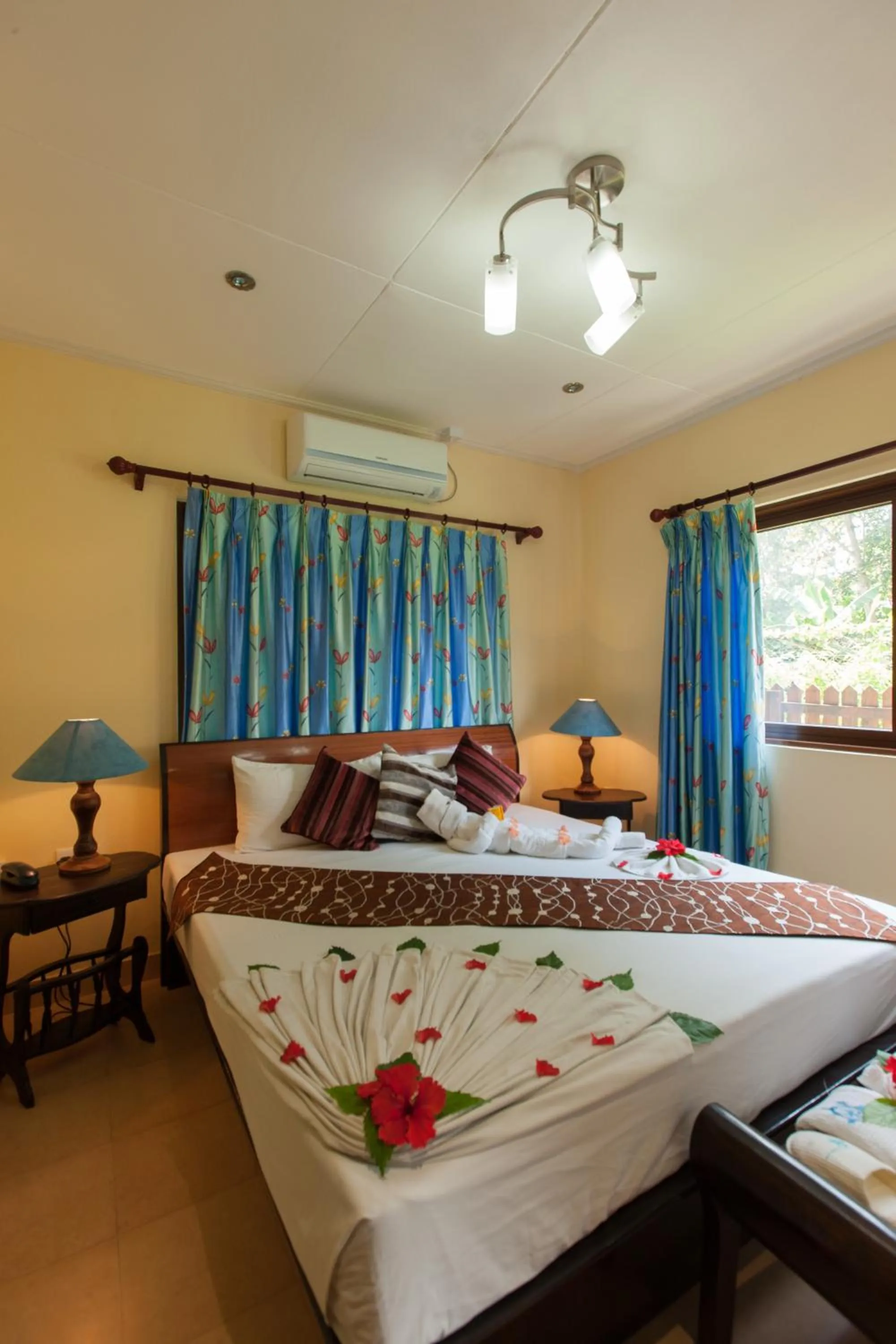 Bedroom, Bed in Le Relax Self Catering Apartment