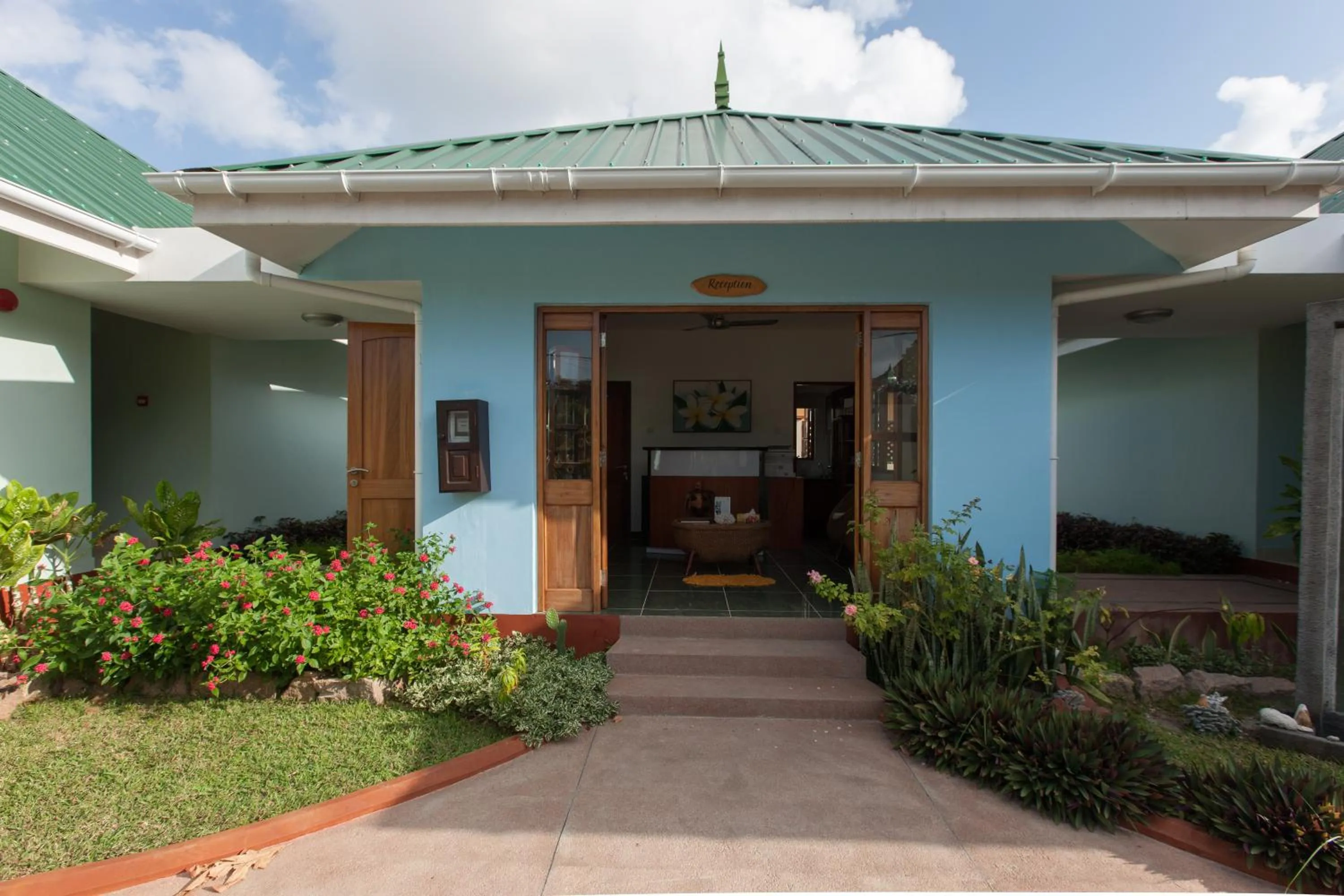 Lobby or reception in Le Relax Self Catering Apartment