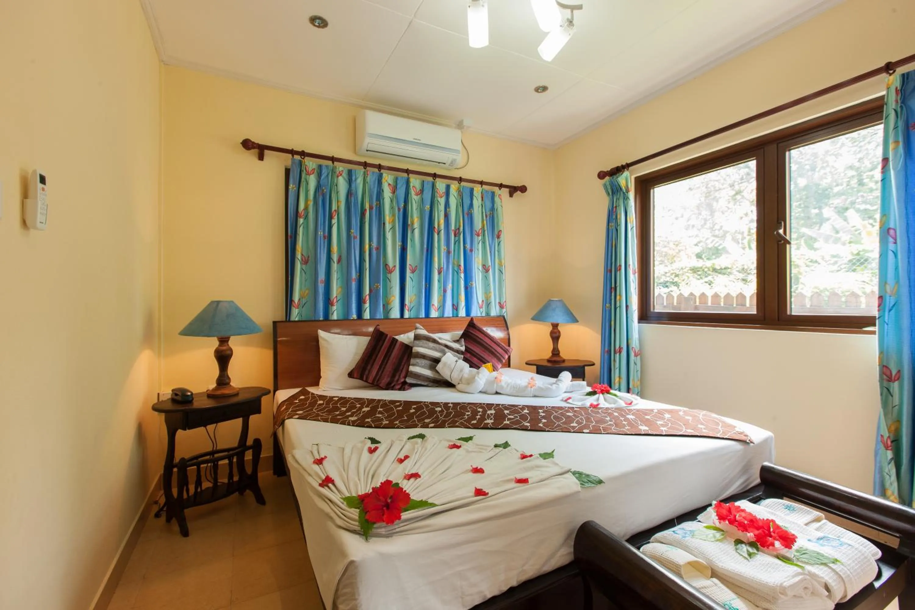 Bedroom, Bed in Le Relax Self Catering Apartment