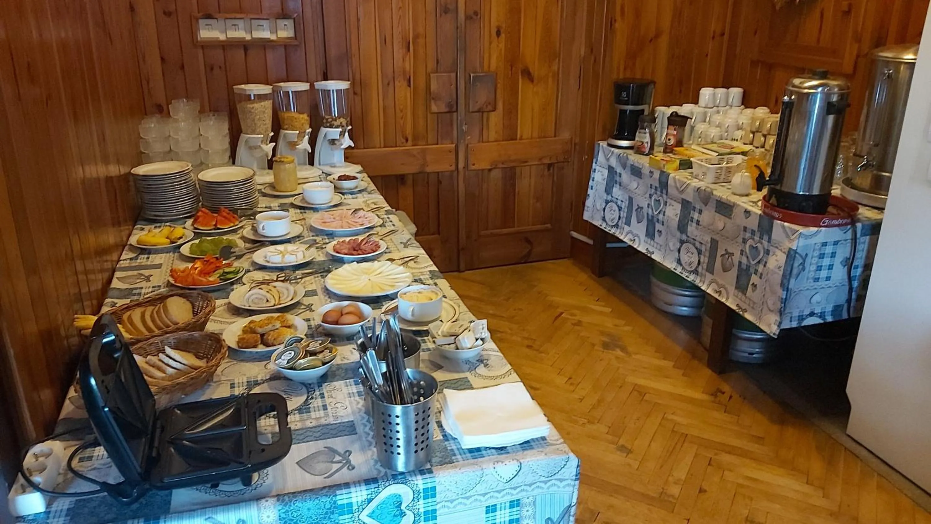 Buffet breakfast in Penzion Diana