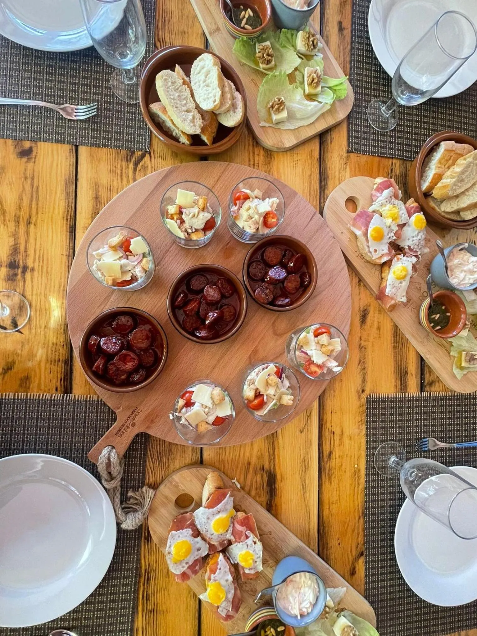 Restaurant/places to eat in B&B Casa Adelante Sevilla