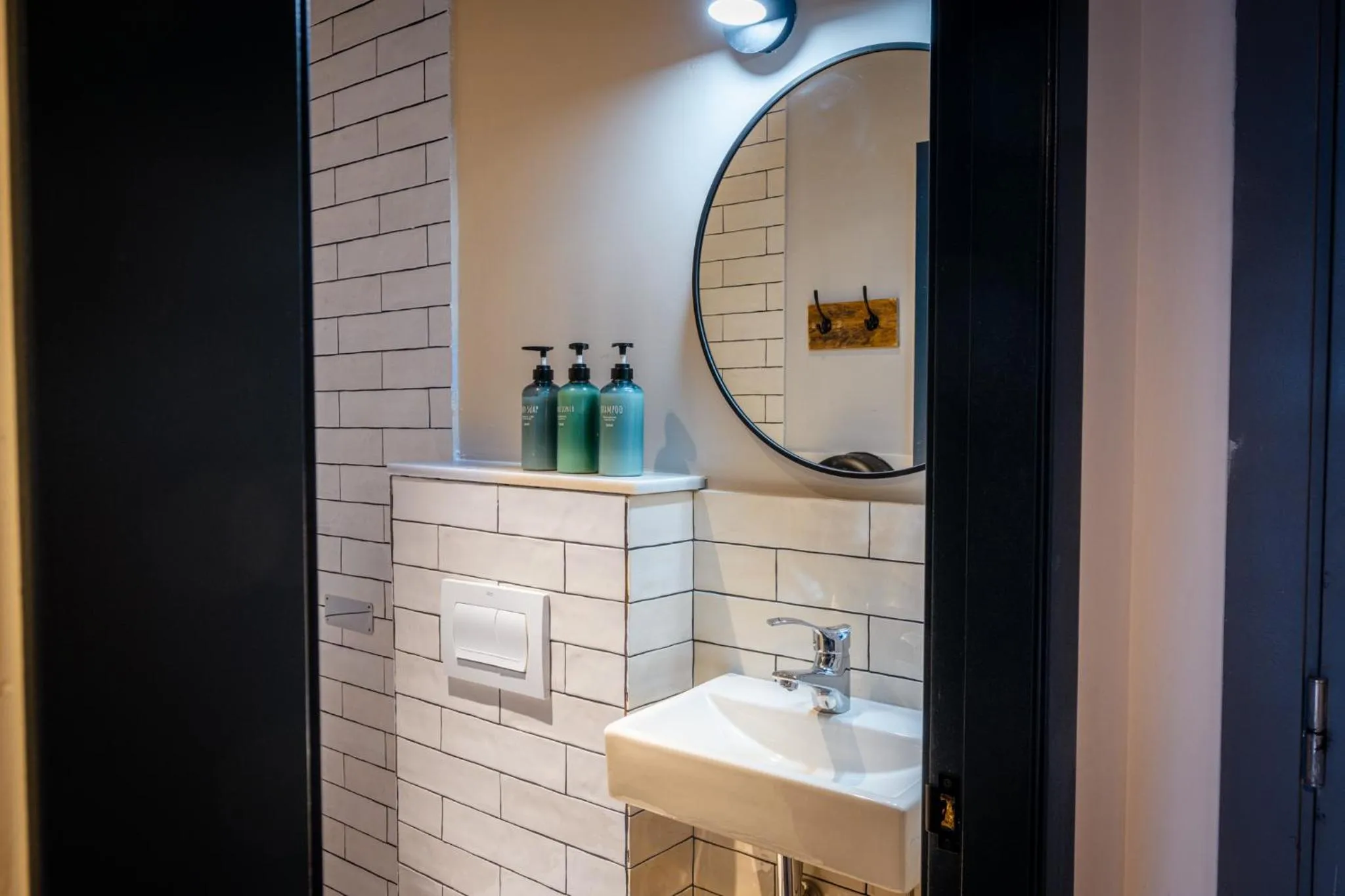 Bathroom in Factory Hostels Barcelona