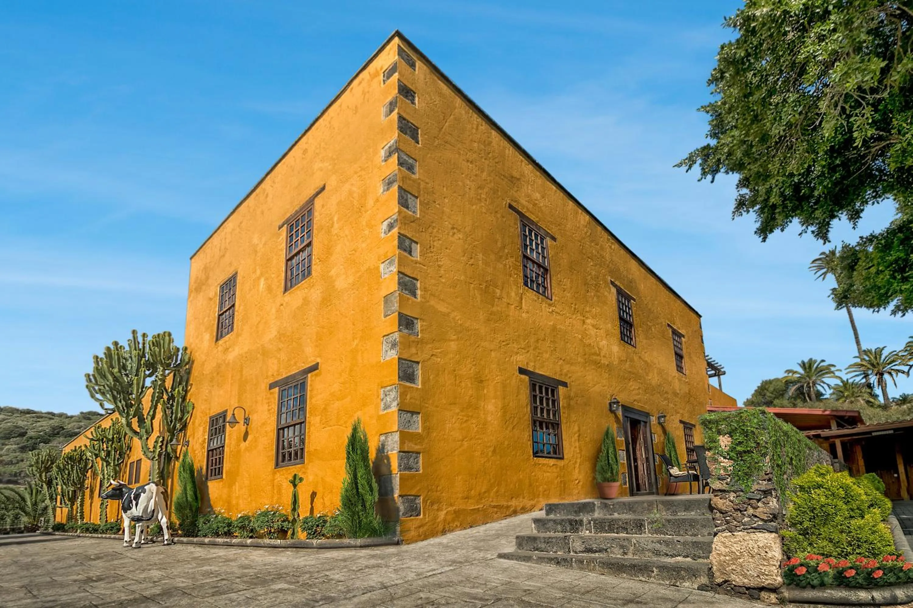 Facade/entrance in Hotel Rural LIVVO Maipez