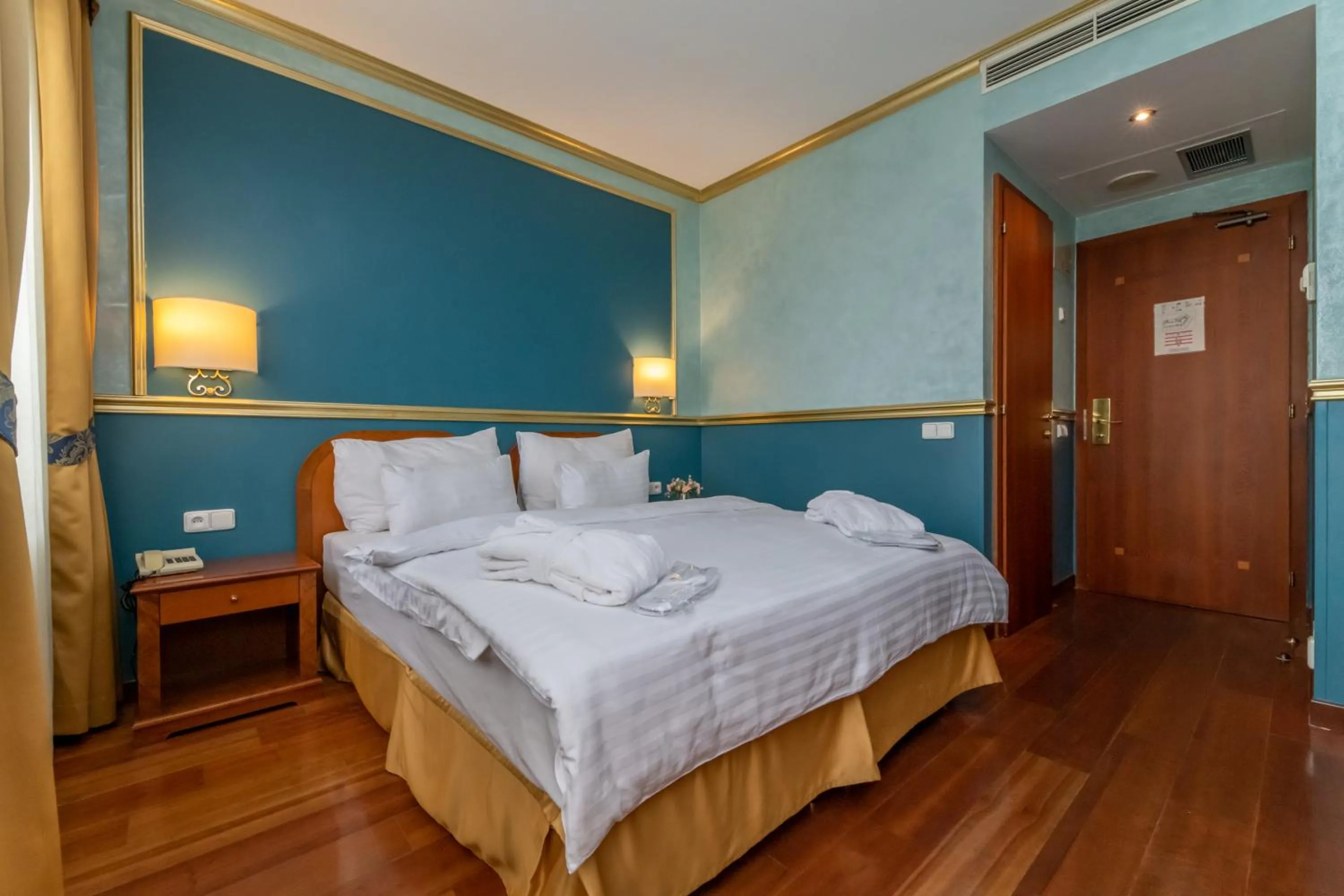 Photo of the whole room, Bed in Hotel Kinsky Fountain