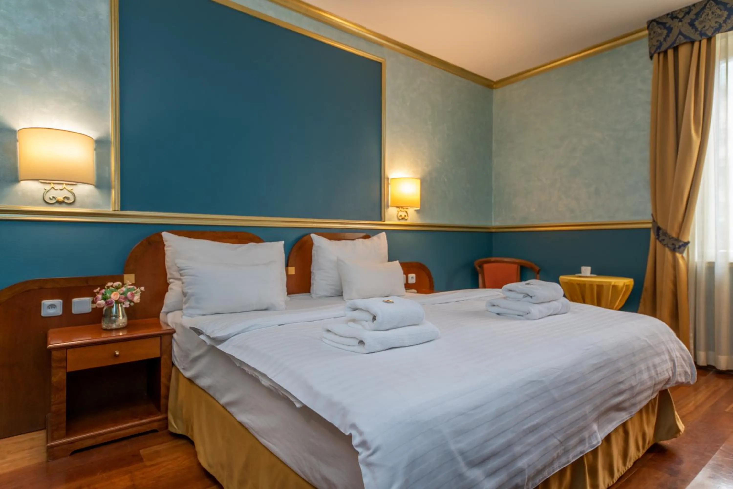 Bedroom, Bed in Hotel Kinsky Fountain