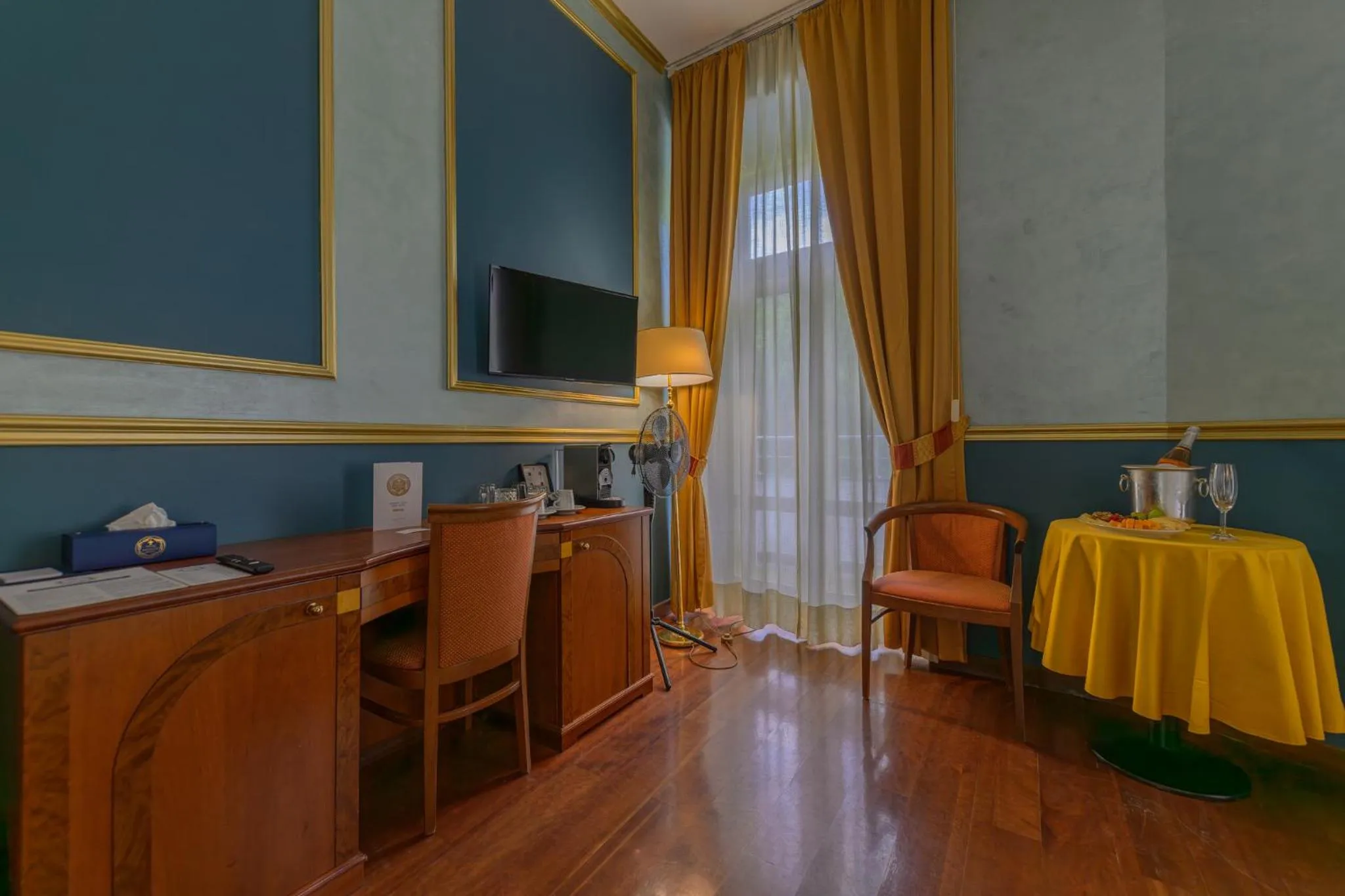 TV and multimedia in Hotel Kinsky Fountain