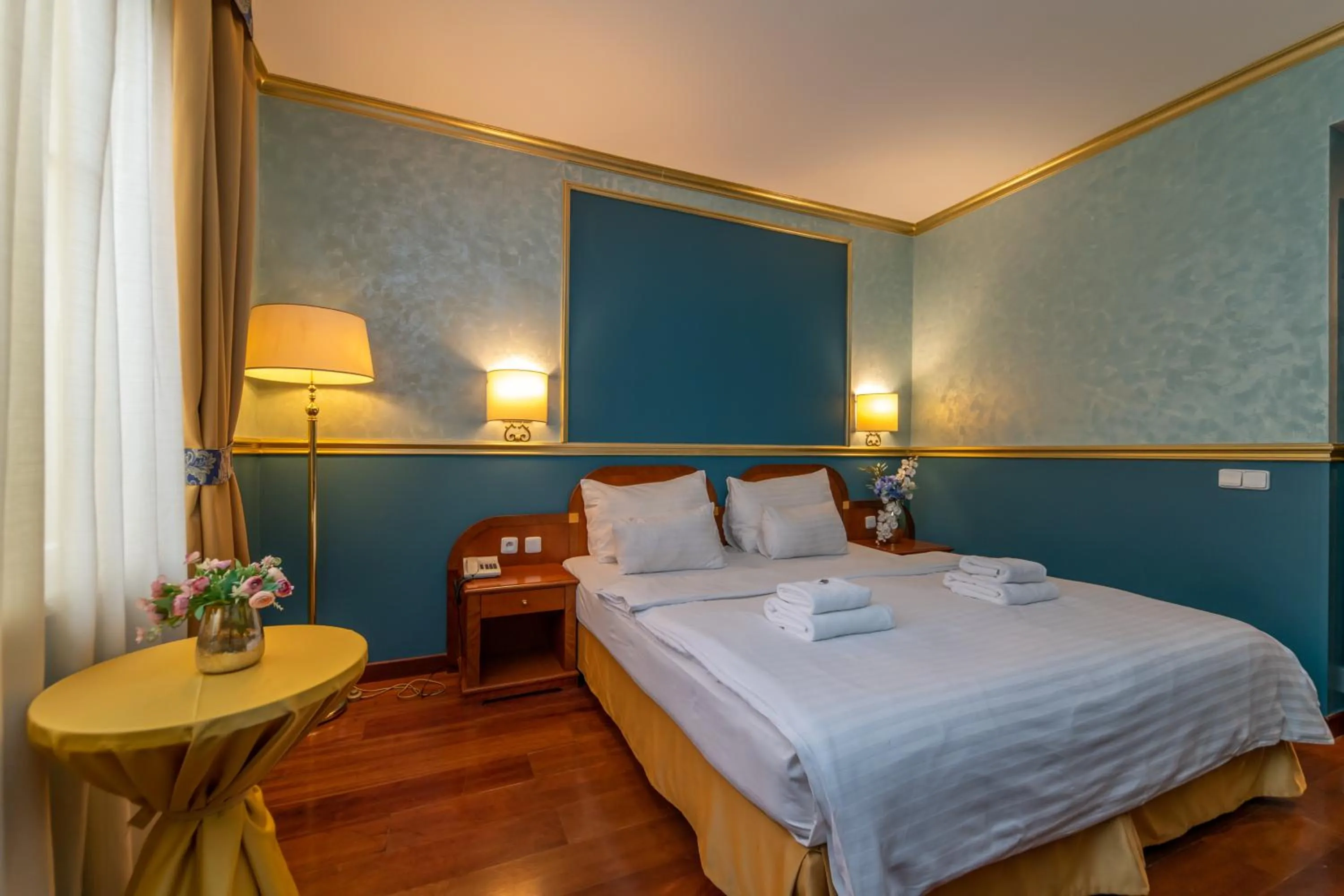 Bedroom, Bed in Hotel Kinsky Fountain