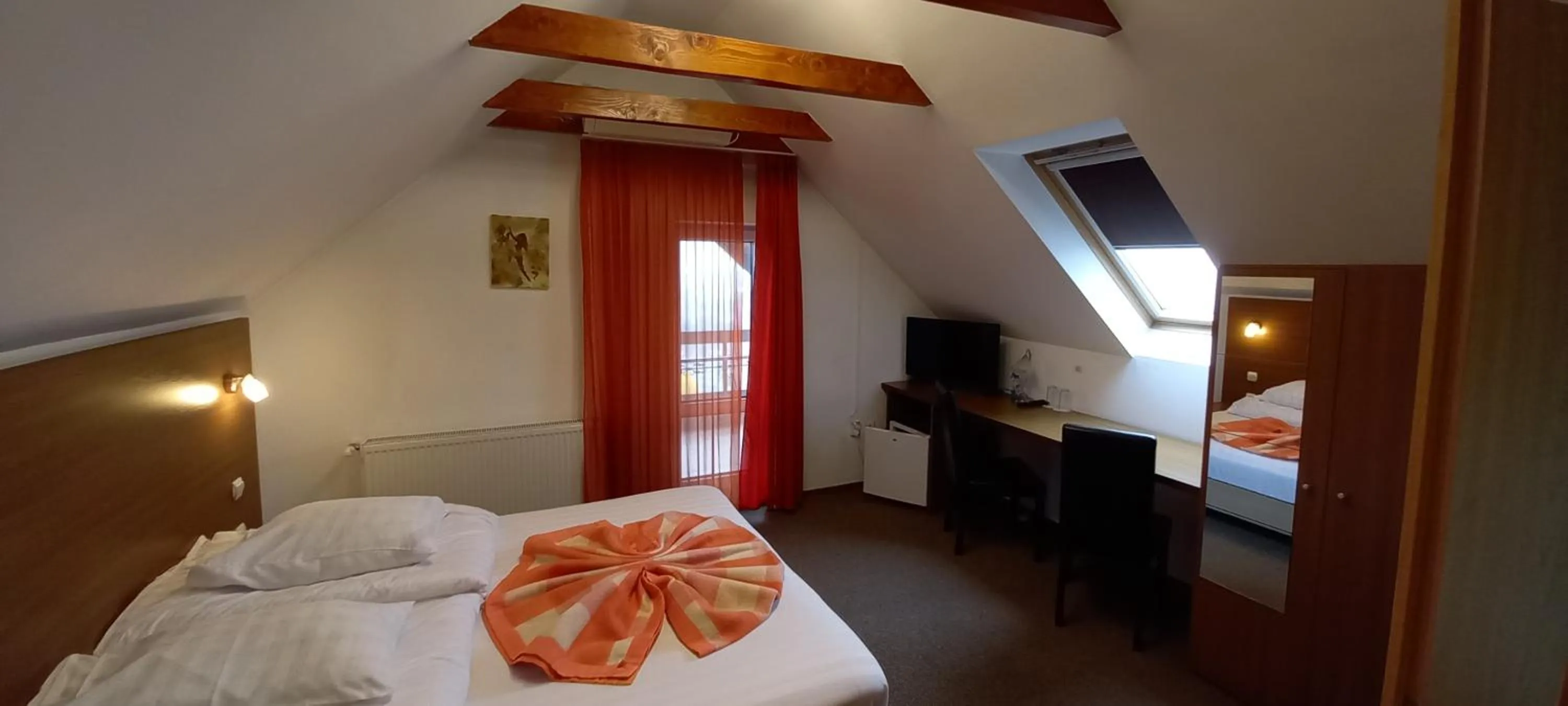 Bed in Pensiunea Riunione