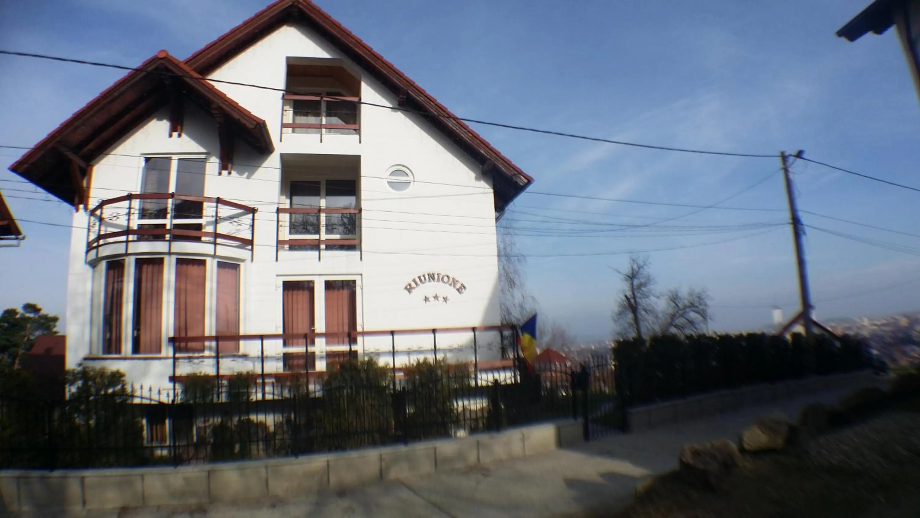 Property building in Pensiunea Riunione