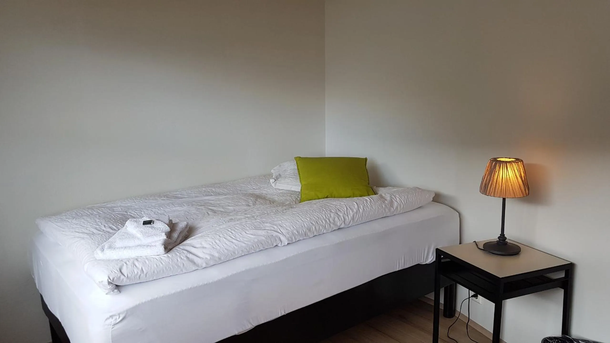 Bed in Harbour Inn - Guesthouse