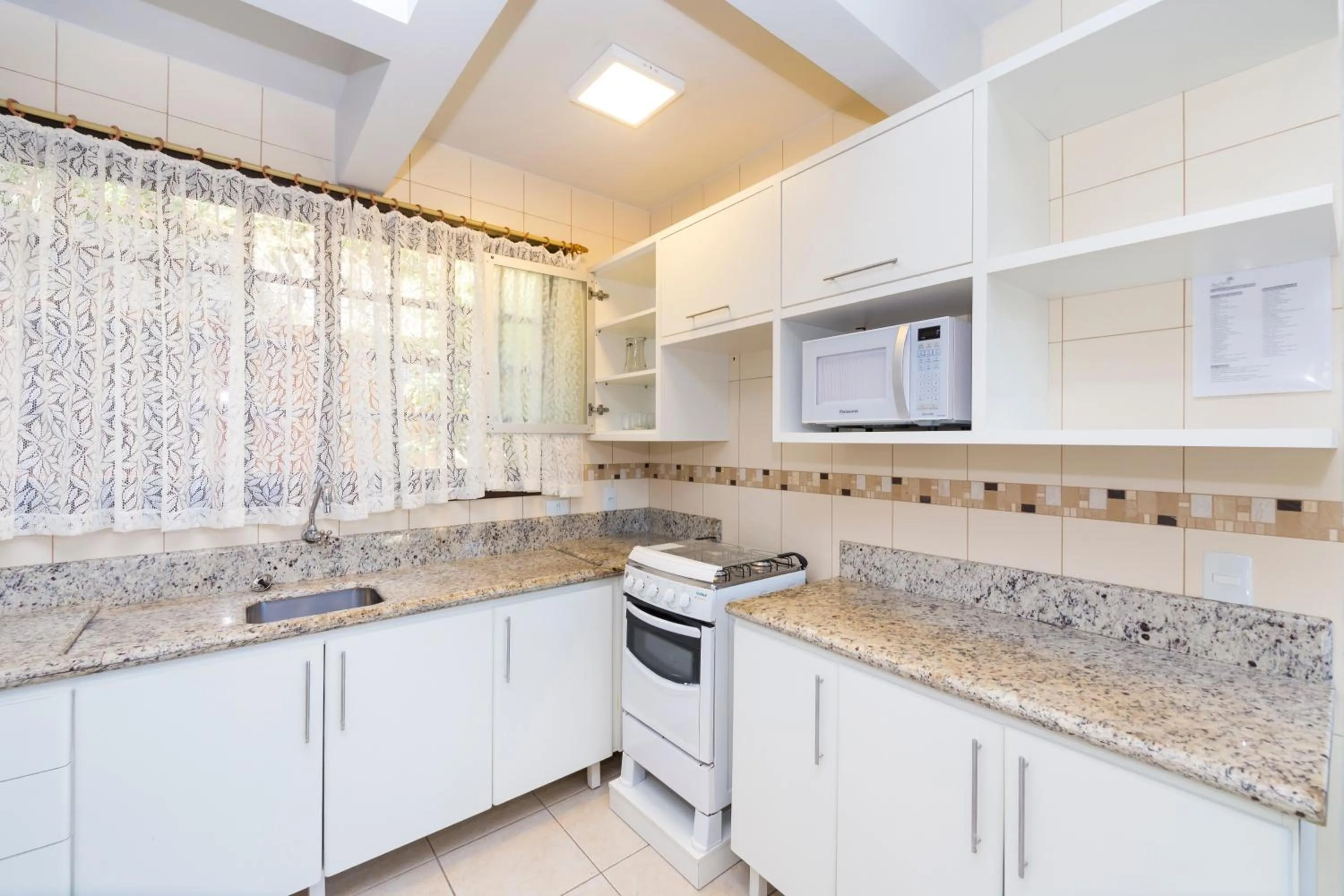 kitchen in Dubai Bungalows Bombinhas