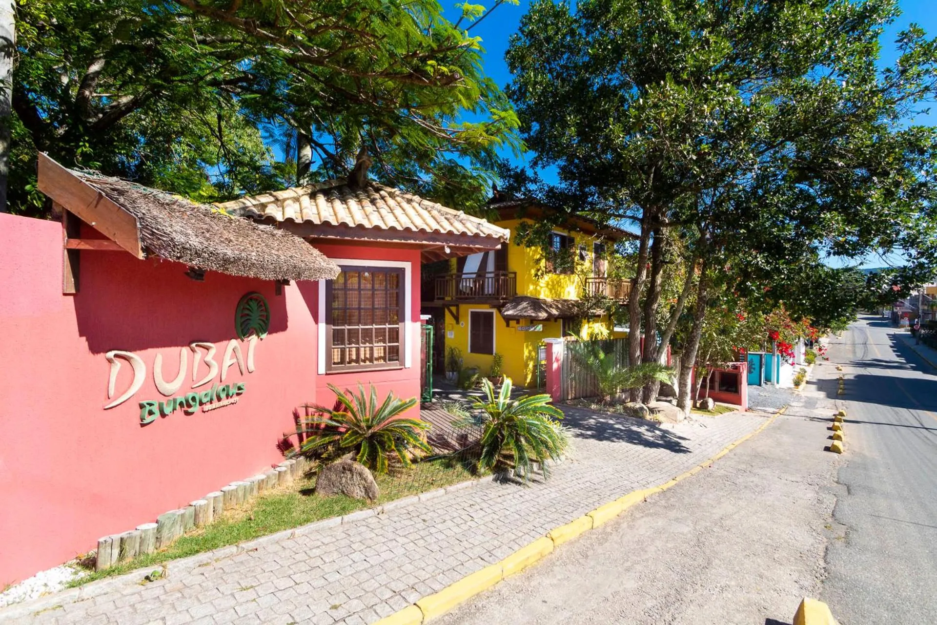 Facade/entrance in Dubai Bungalows Bombinhas
