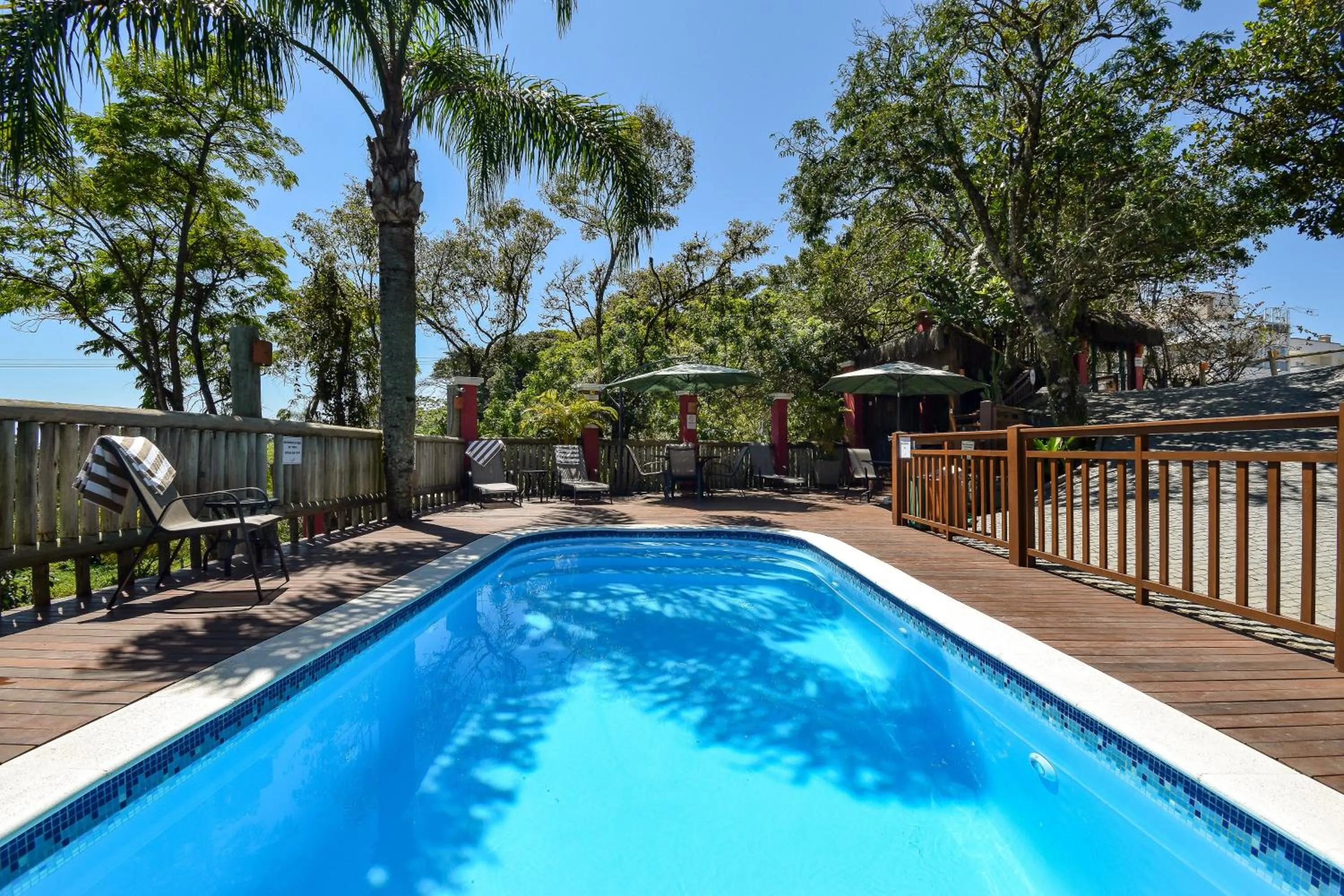 Swimming pool in Dubai Bungalows Bombinhas