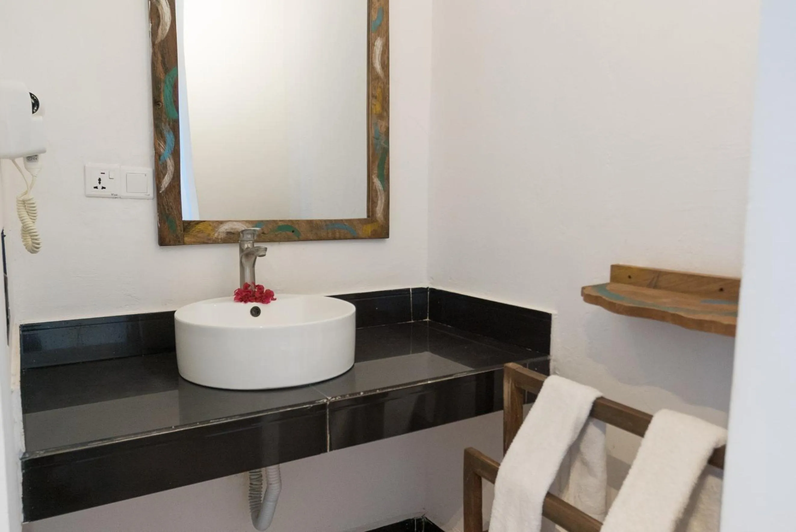 Bathroom in Reef & Beach Resort - Spa Jambiani