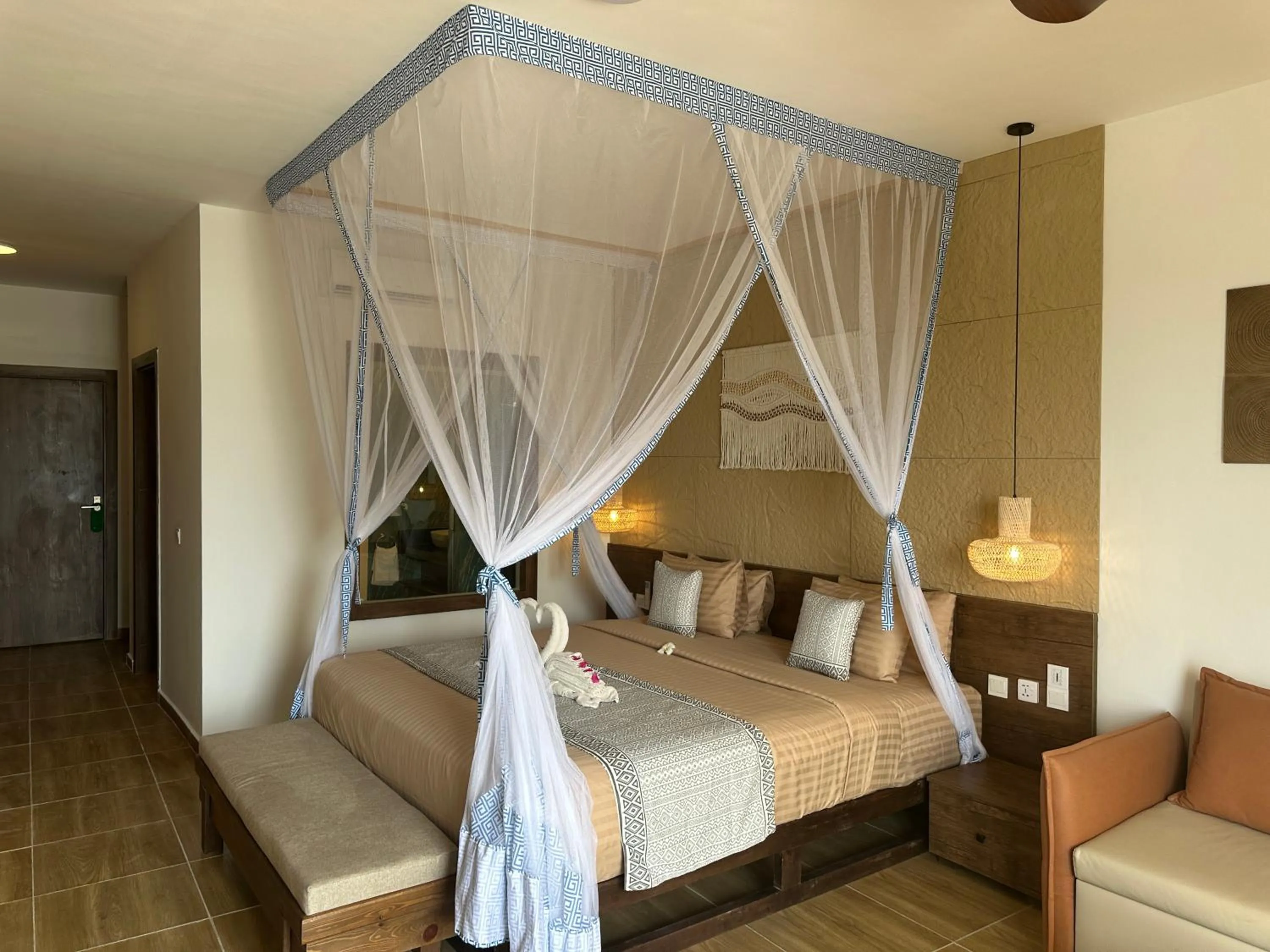 Bed in Reef & Beach Resort - Spa Jambiani