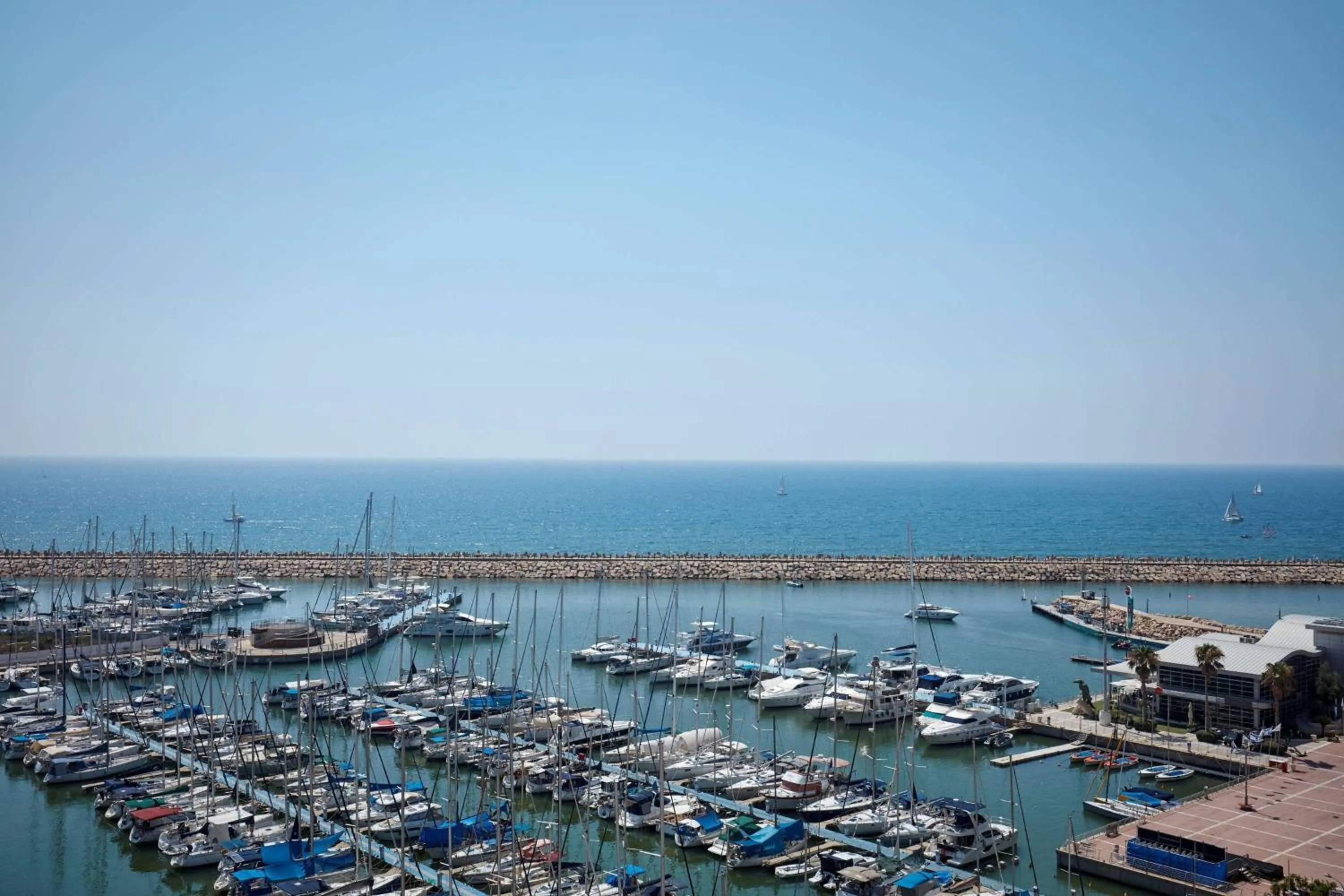 Bedroom in The Ritz-Carlton, Herzliya