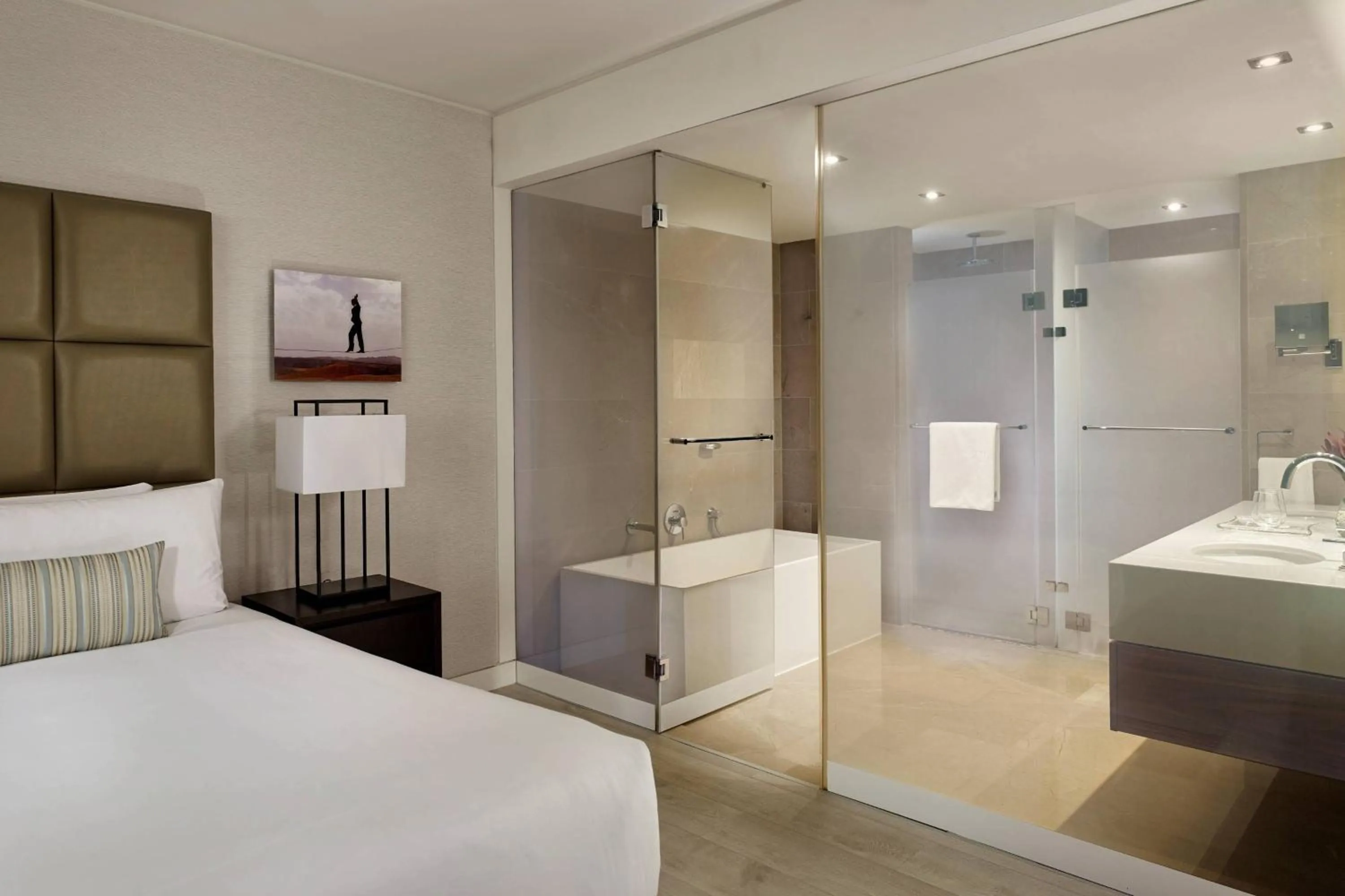 Bedroom, Bed in The Ritz-Carlton, Herzliya