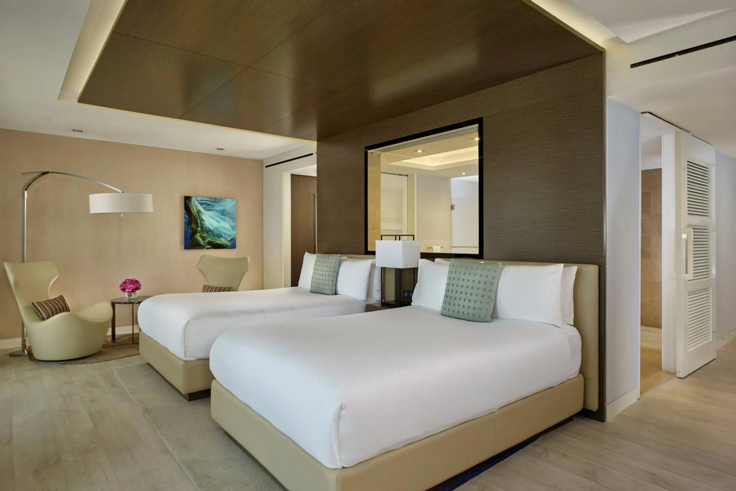 Photo of the whole room, Bed in The Ritz-Carlton, Herzliya